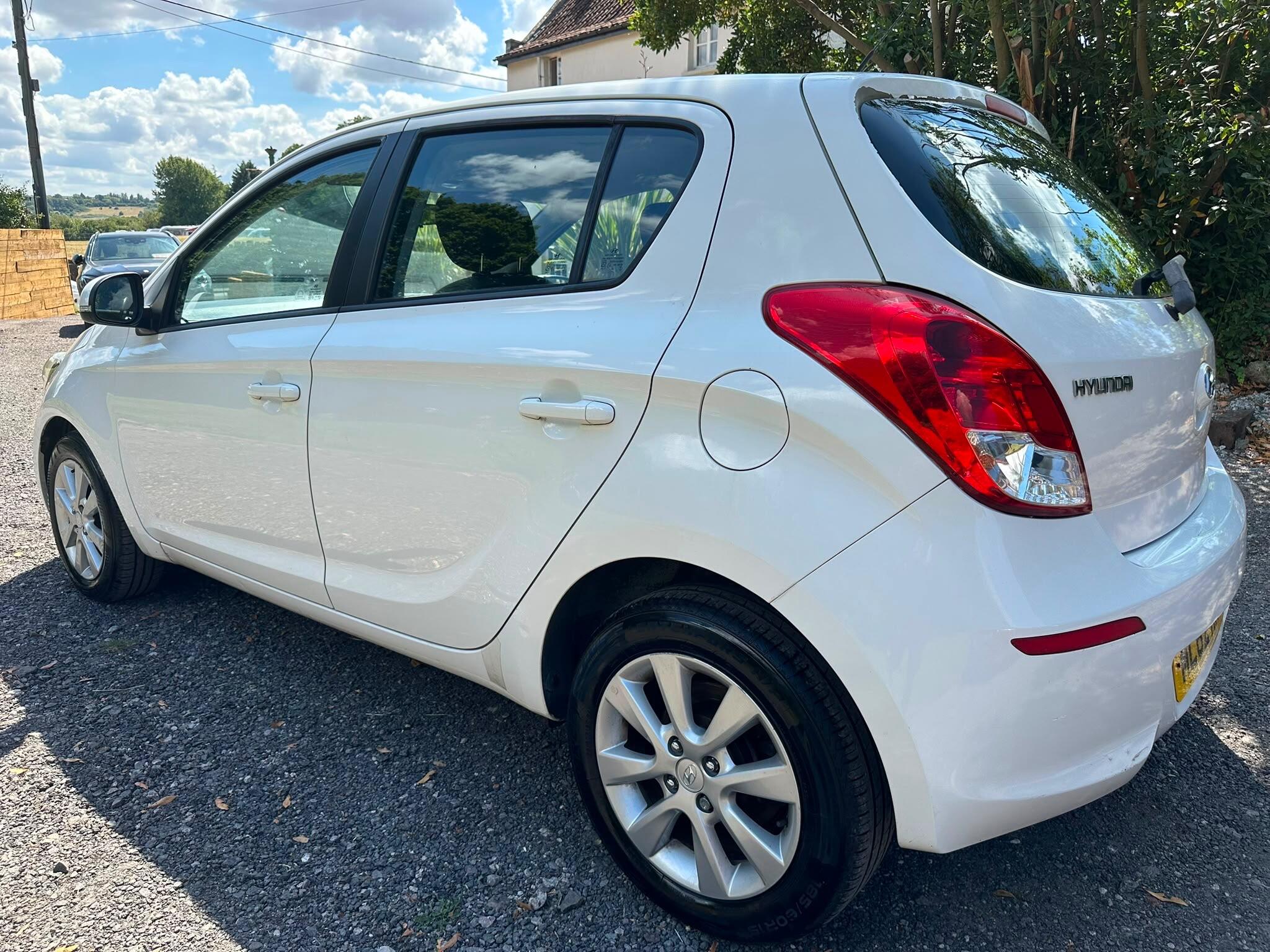Hyundai I20 view 4