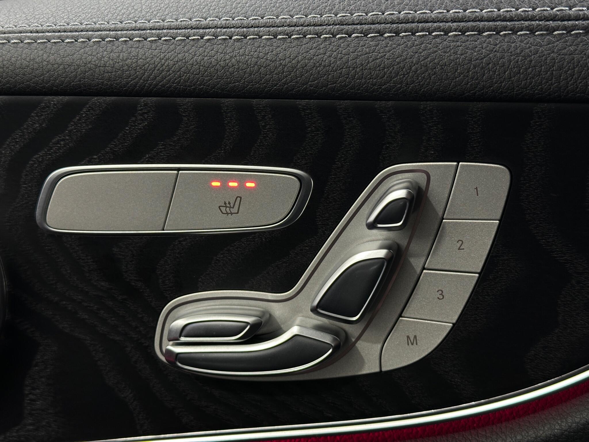 Mercedes-Benz E-Class view 19