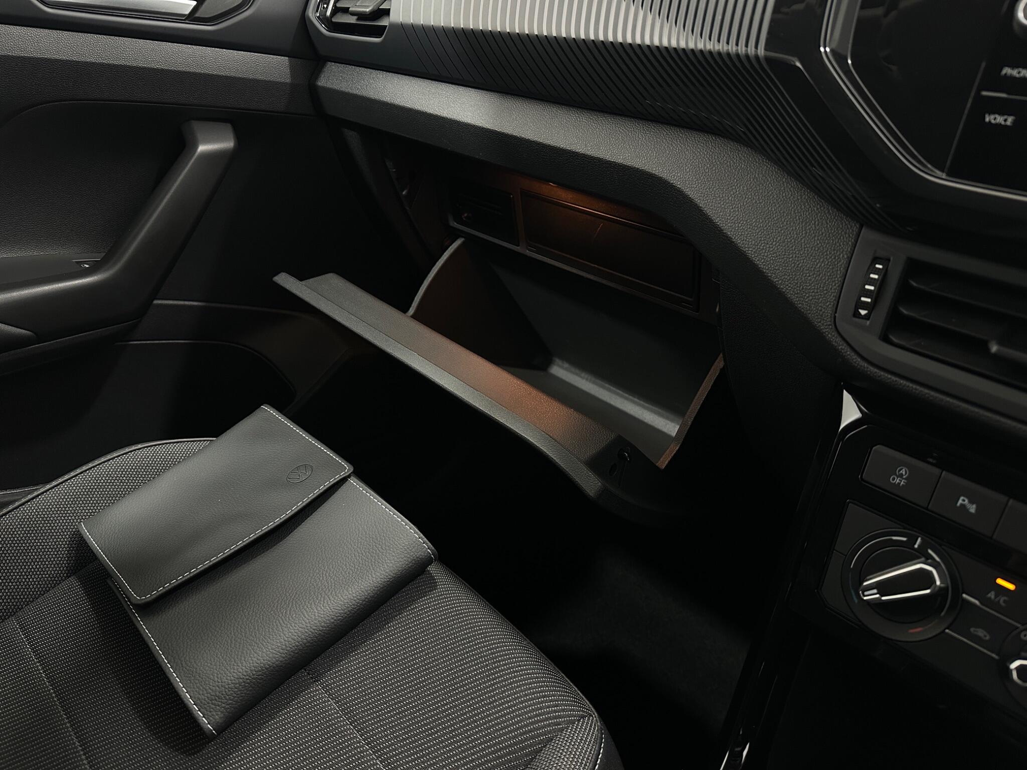 Volkswagen T-Cross view 27