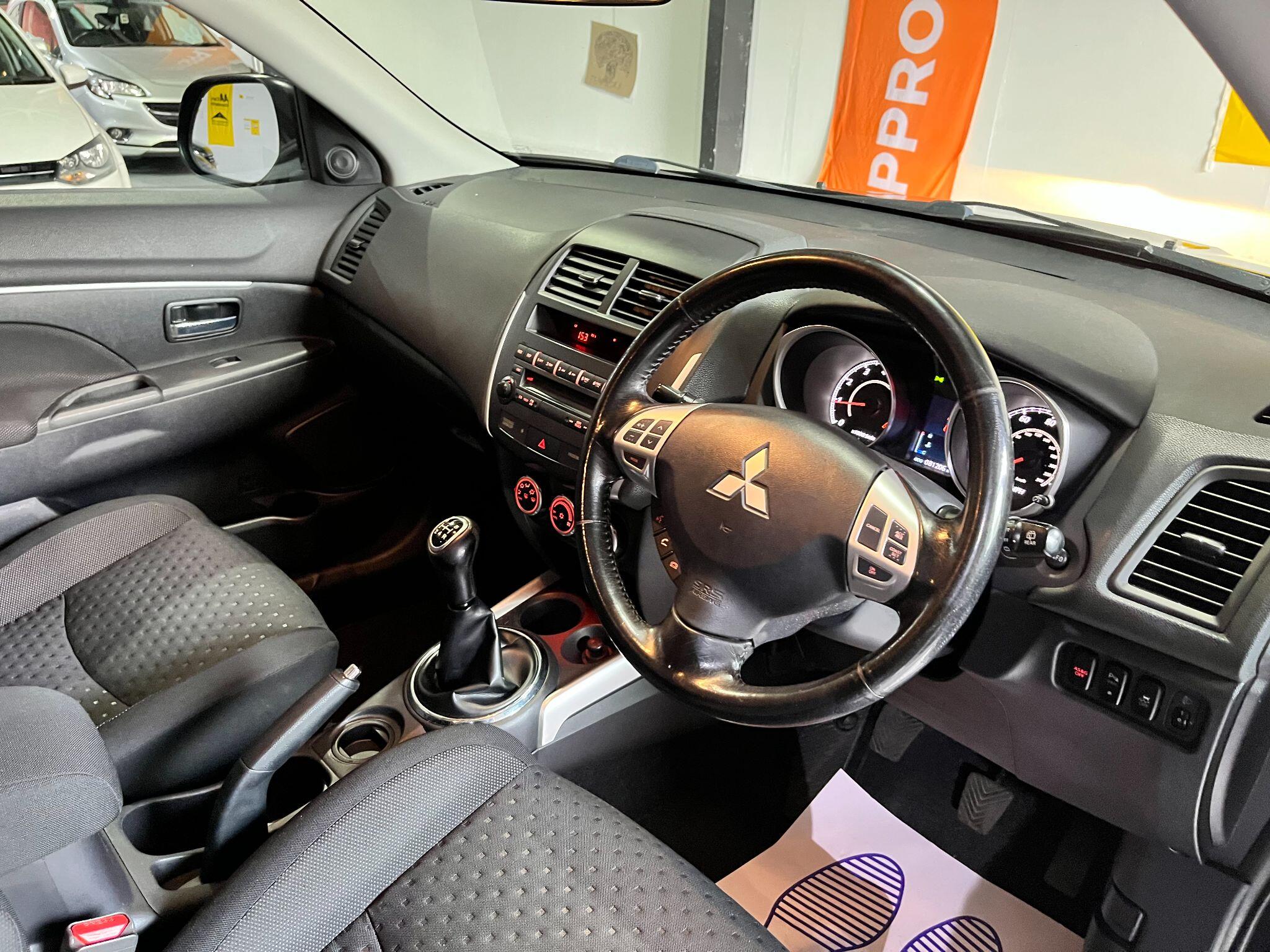 Mitsubishi Asx view 40