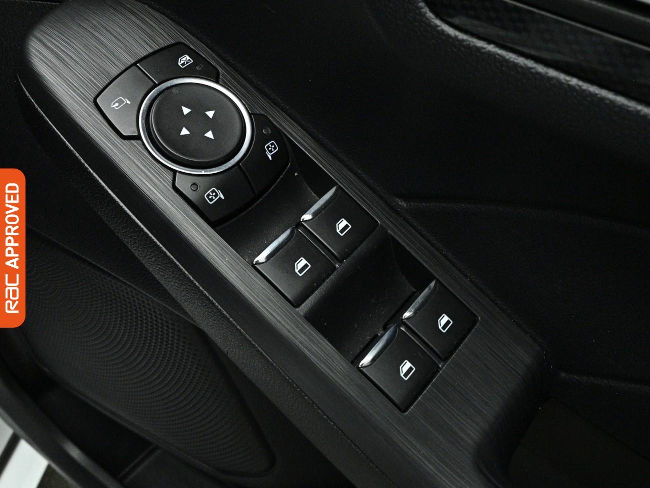 Ford Kuga view 26