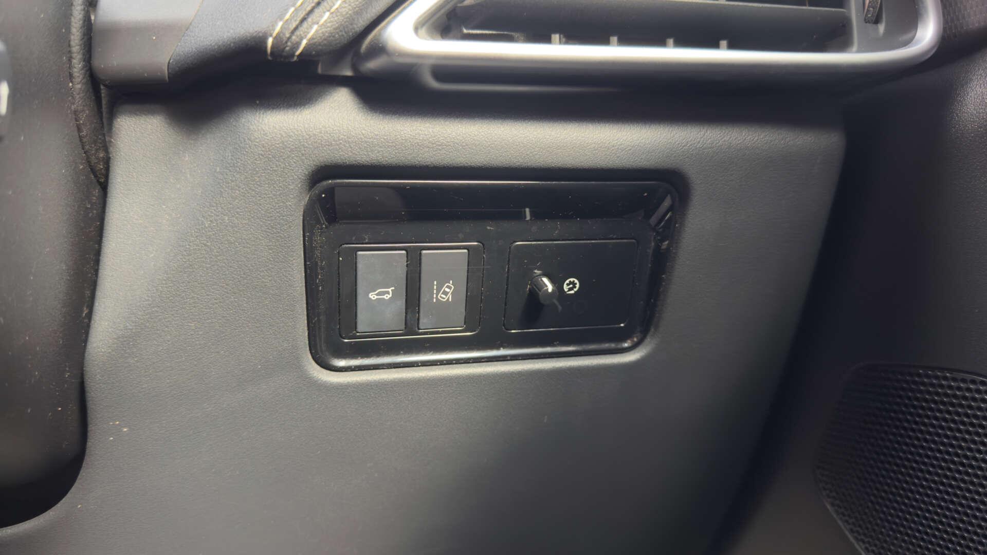 Jaguar F-Pace view 20