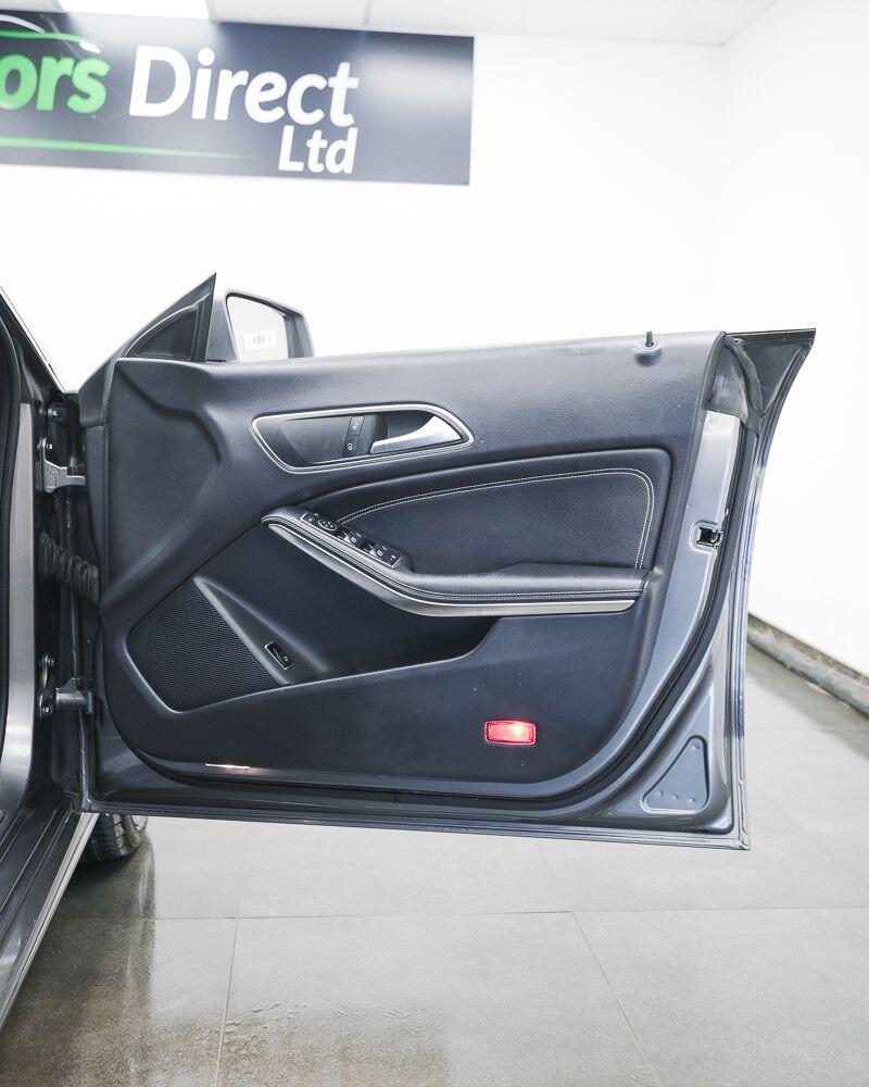 Mercedes-Benz Cla view 14