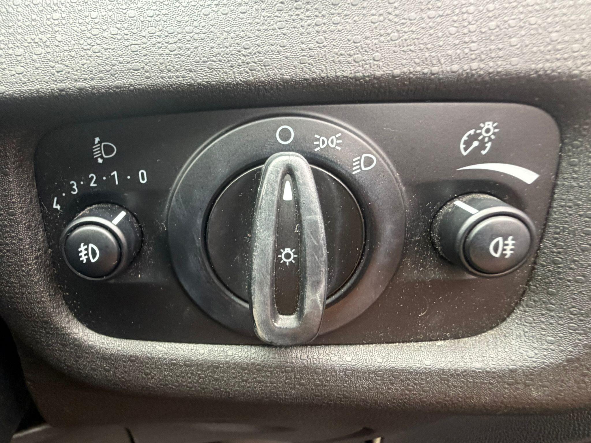 Ford Fiesta view 19