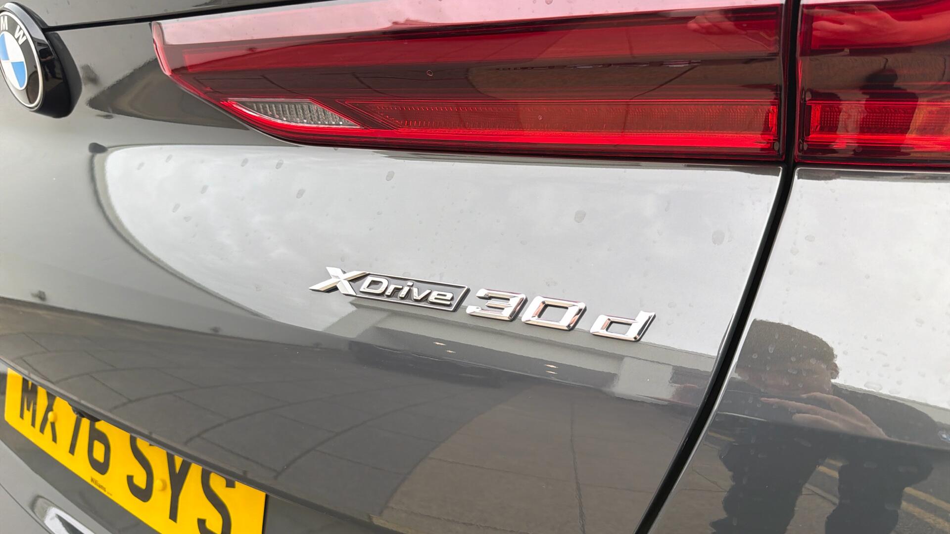 BMW X6 view 40