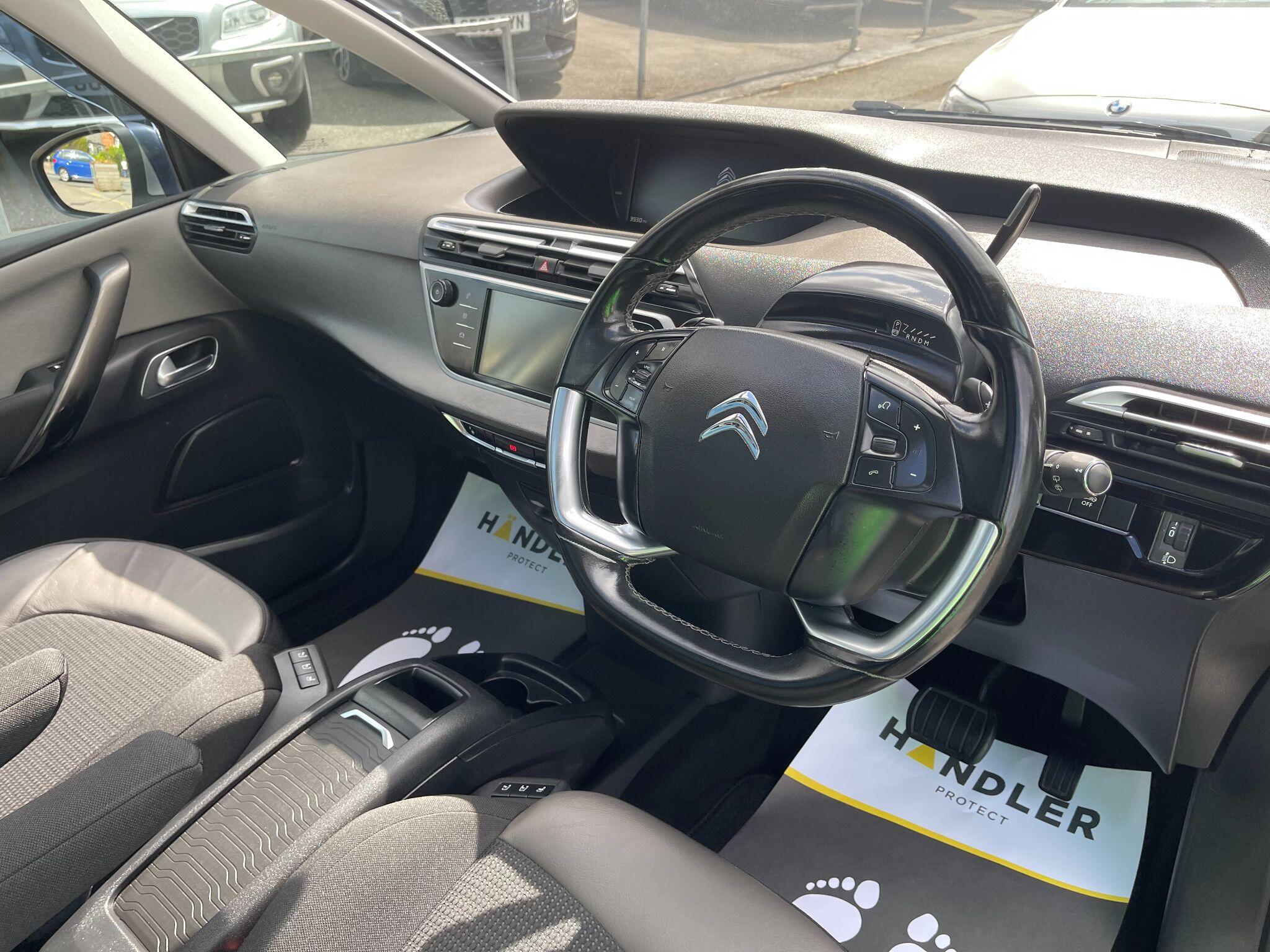 Citroen Grand C4 Spacetourer view 34