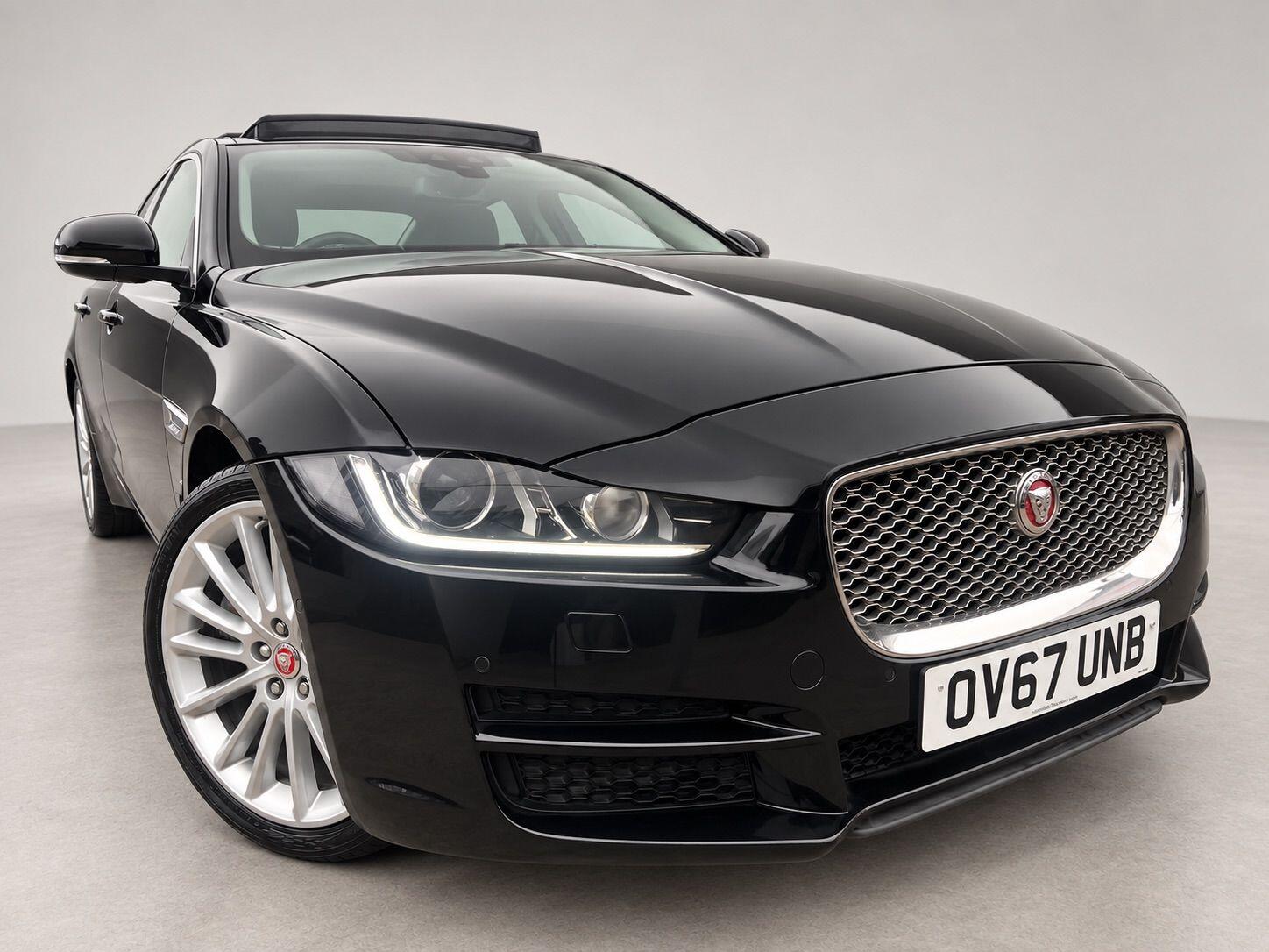 Jaguar Xe view 4