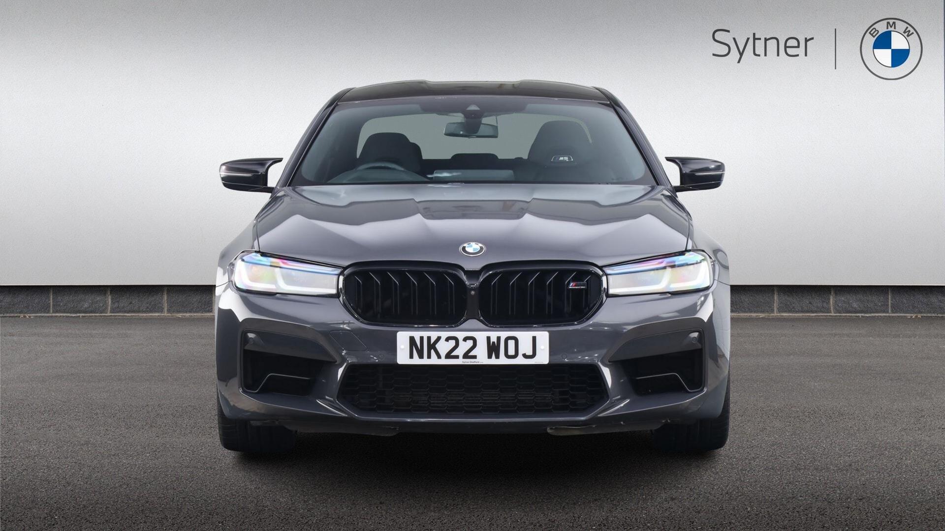 BMW M5 view 16