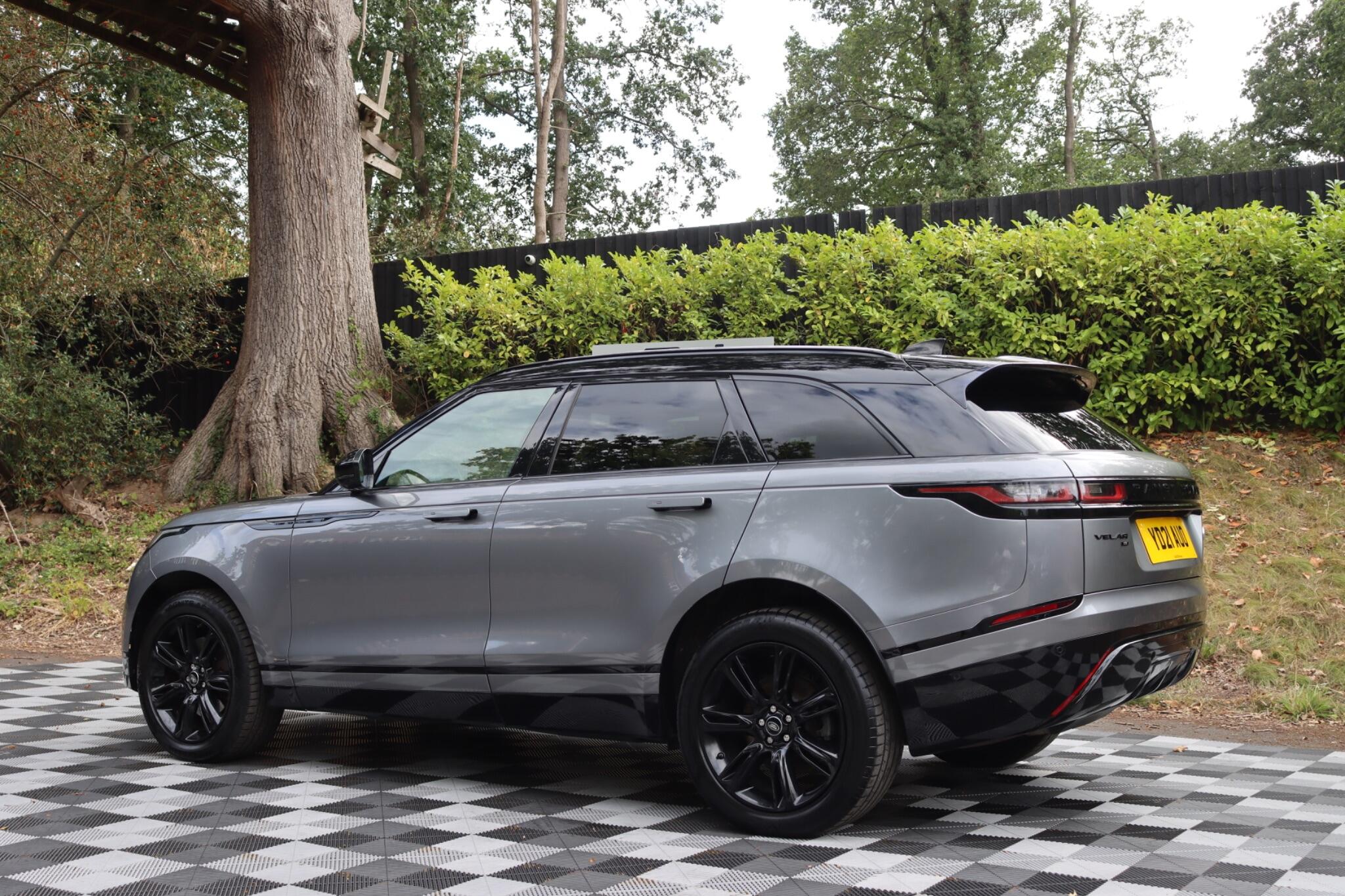 Land Rover Range Rover Velar view 22