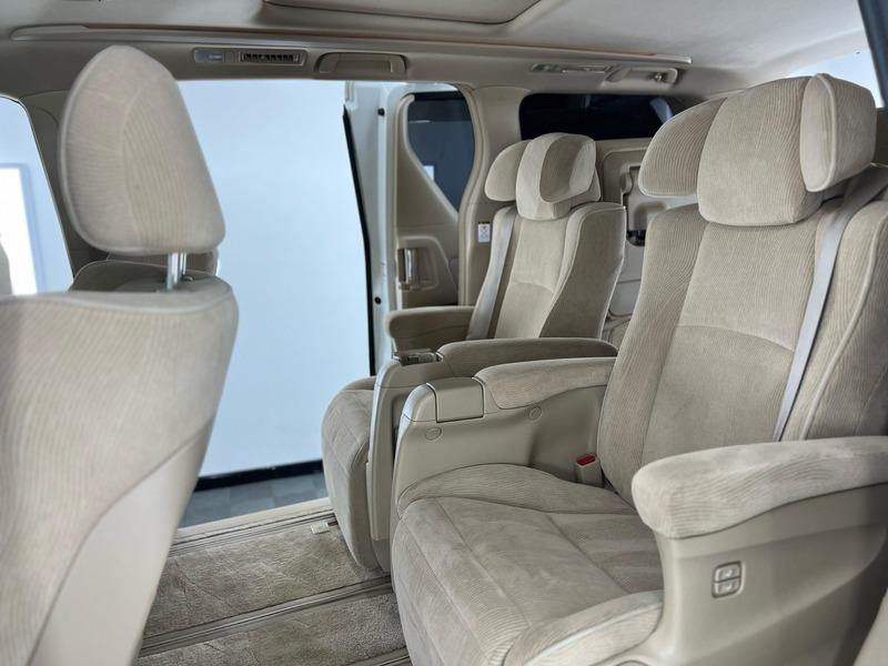2009 Toyota Alphard image 24