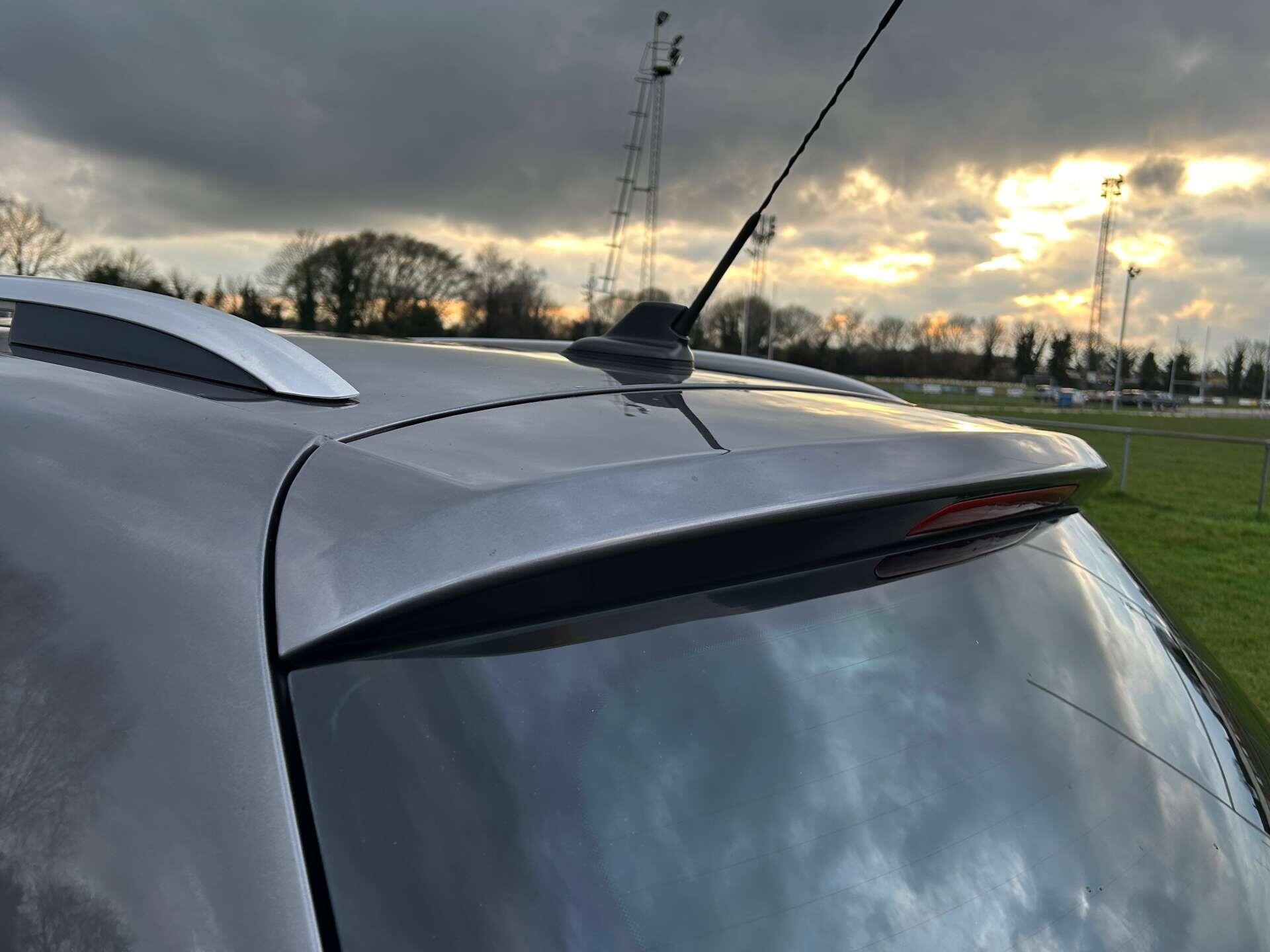 Volkswagen Tiguan view 21