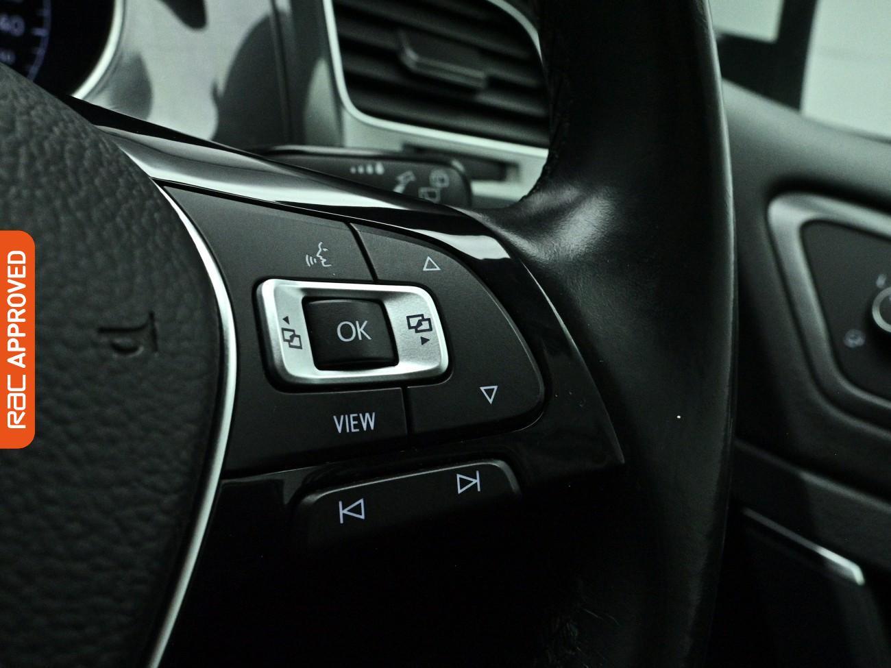 Volkswagen Golf view 24