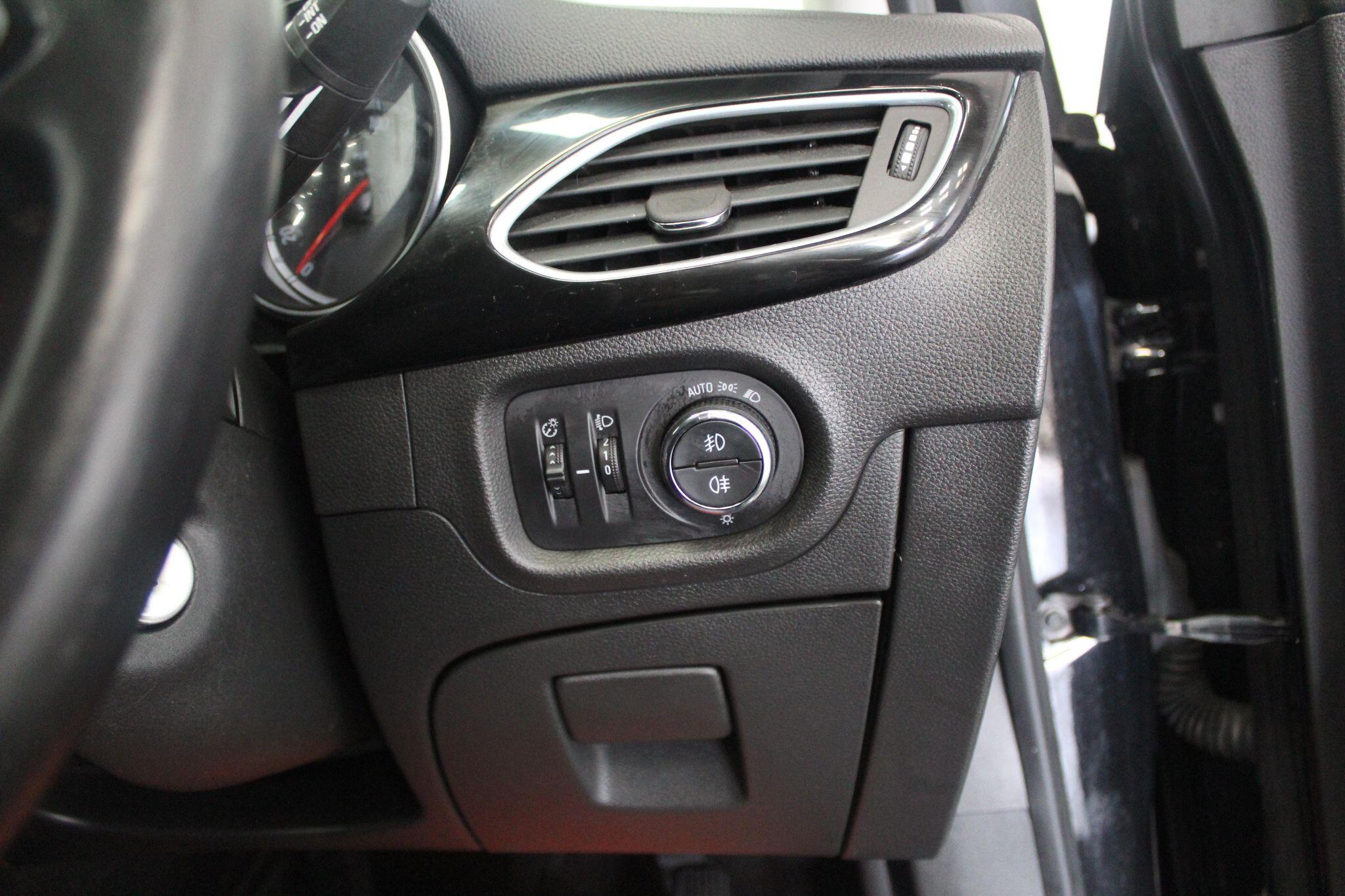 Vauxhall Astra view 43