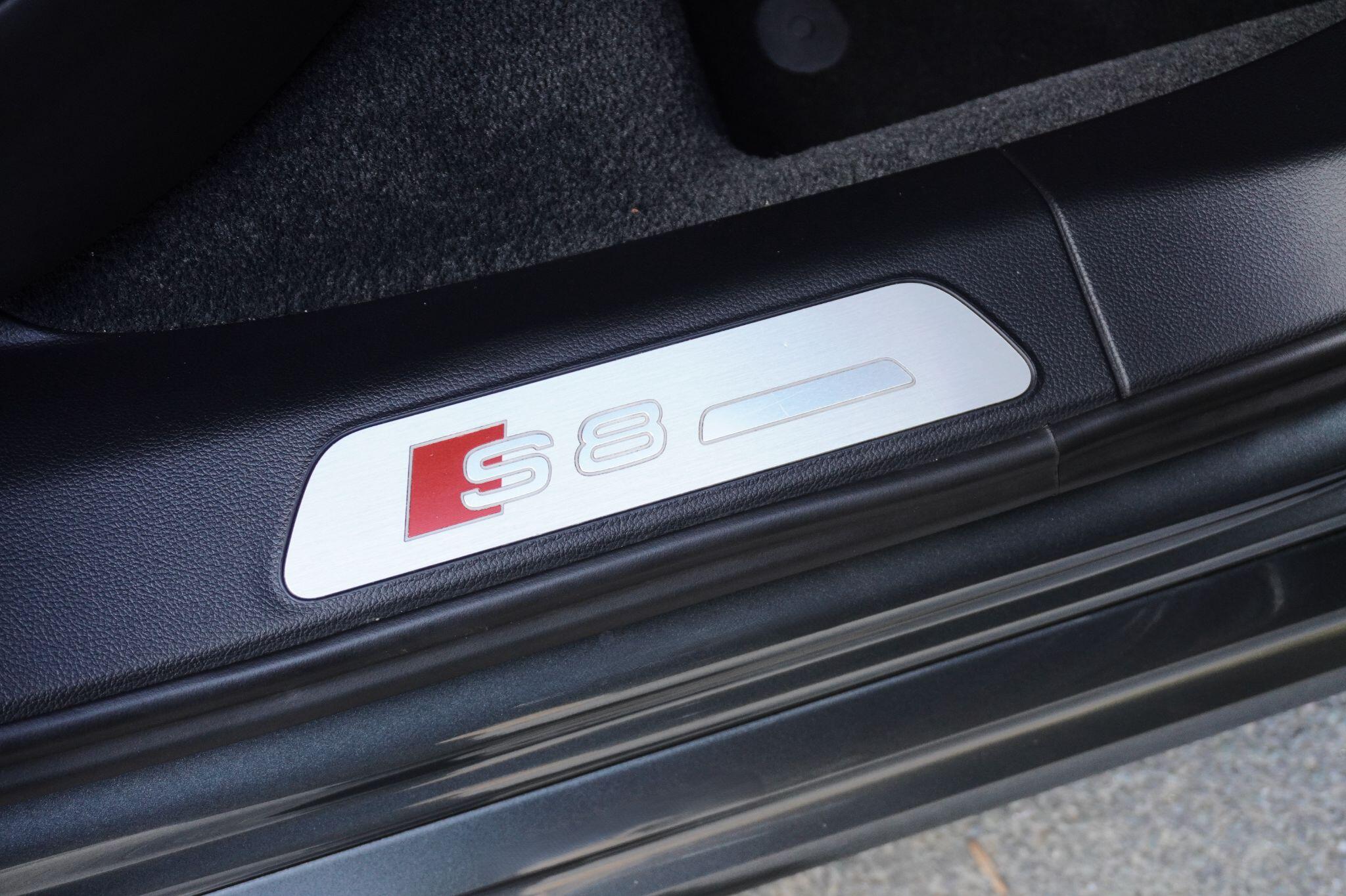 Audi S8 view 49