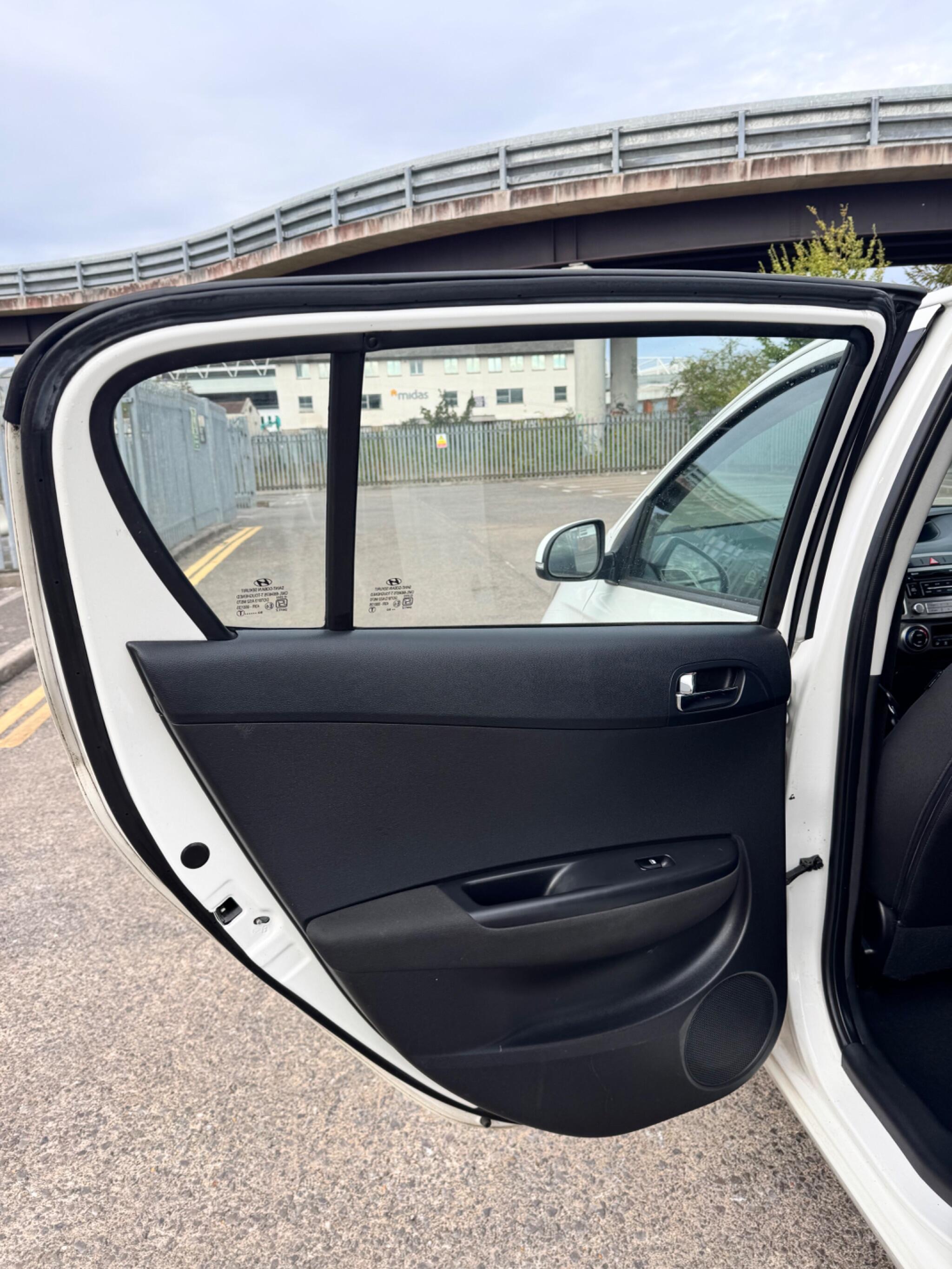 Hyundai i20 view 34