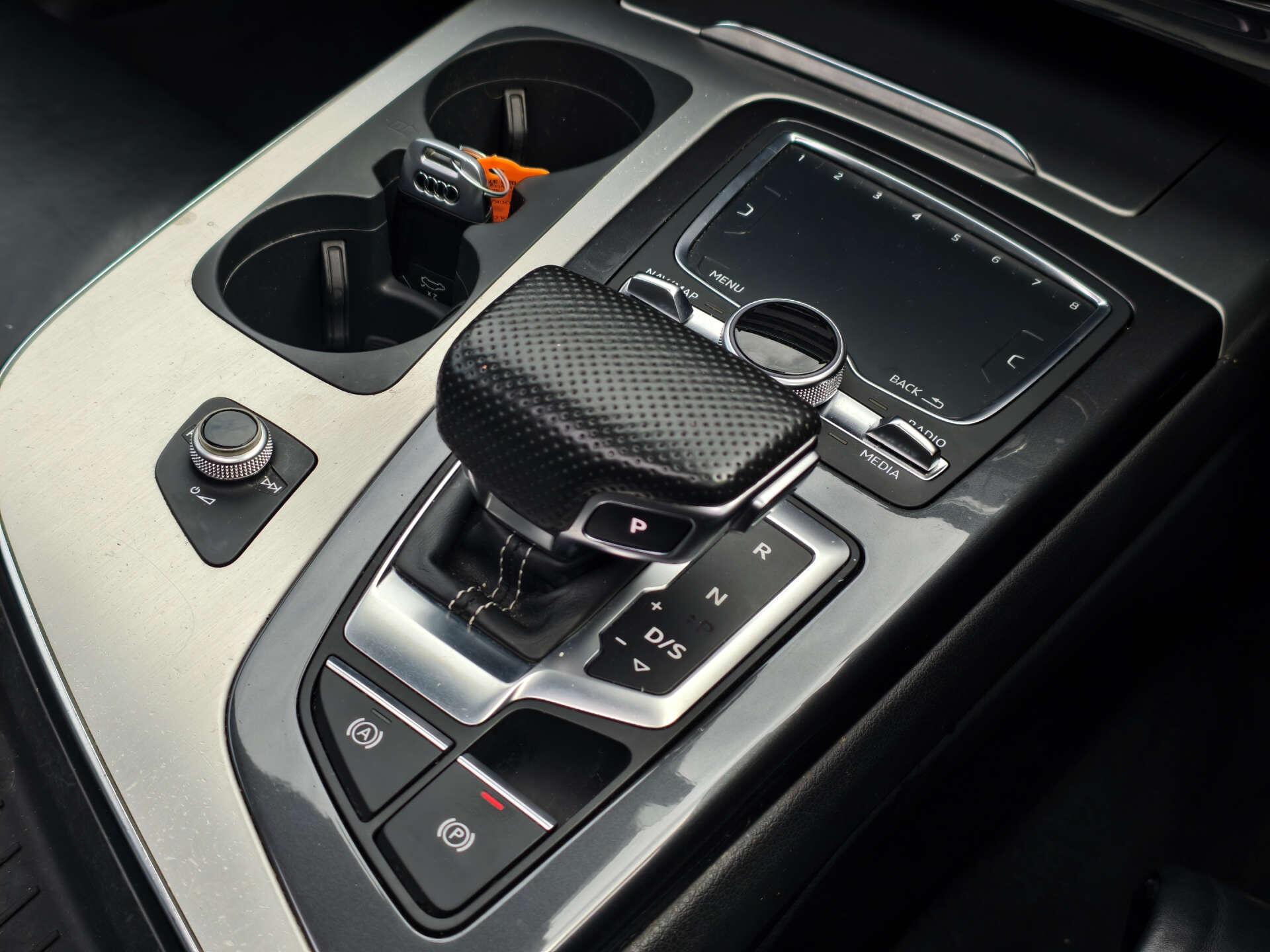 Audi Q7 view 30