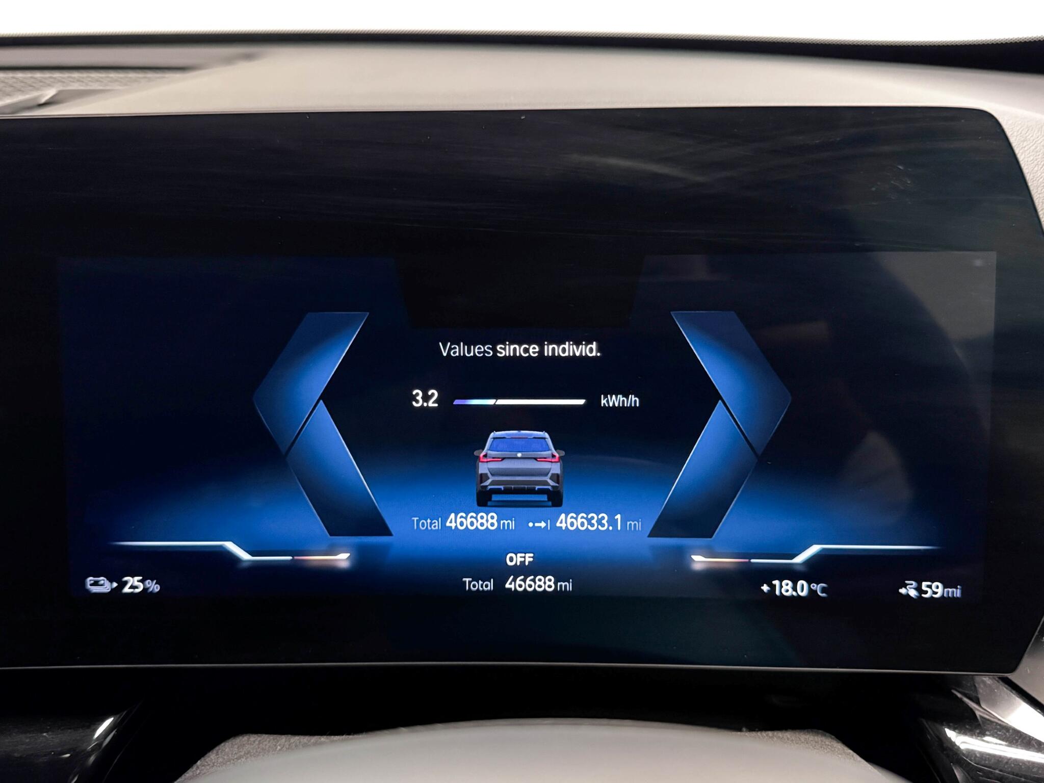 BMW Ix1 view 13