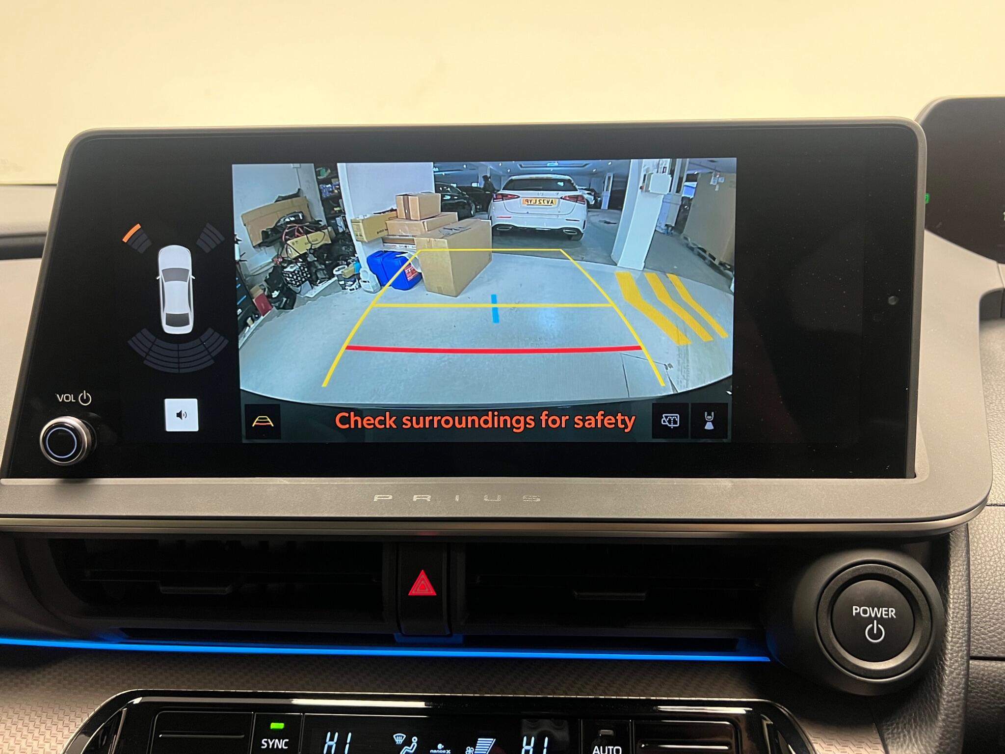 Toyota Prius view 11