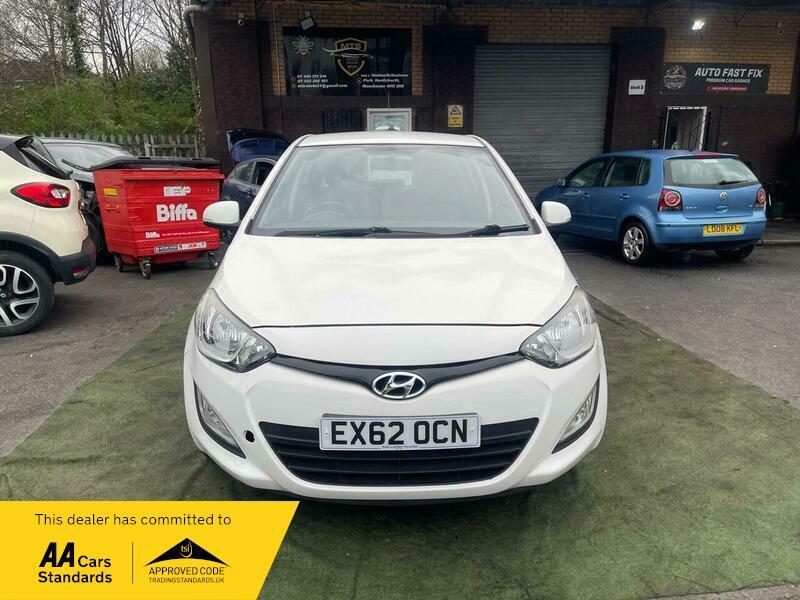2012 Hyundai i20 image 2