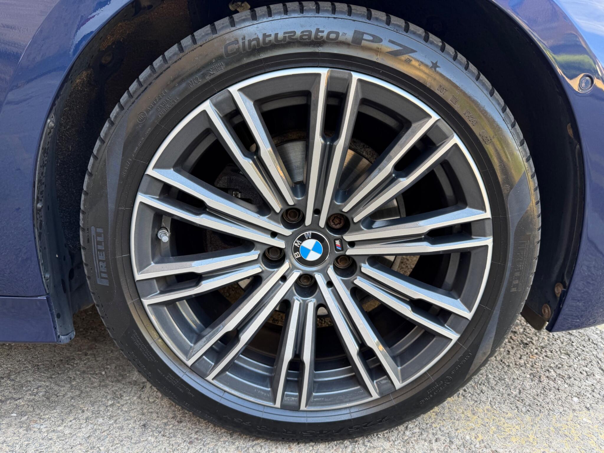 BMW 3 Series view 38