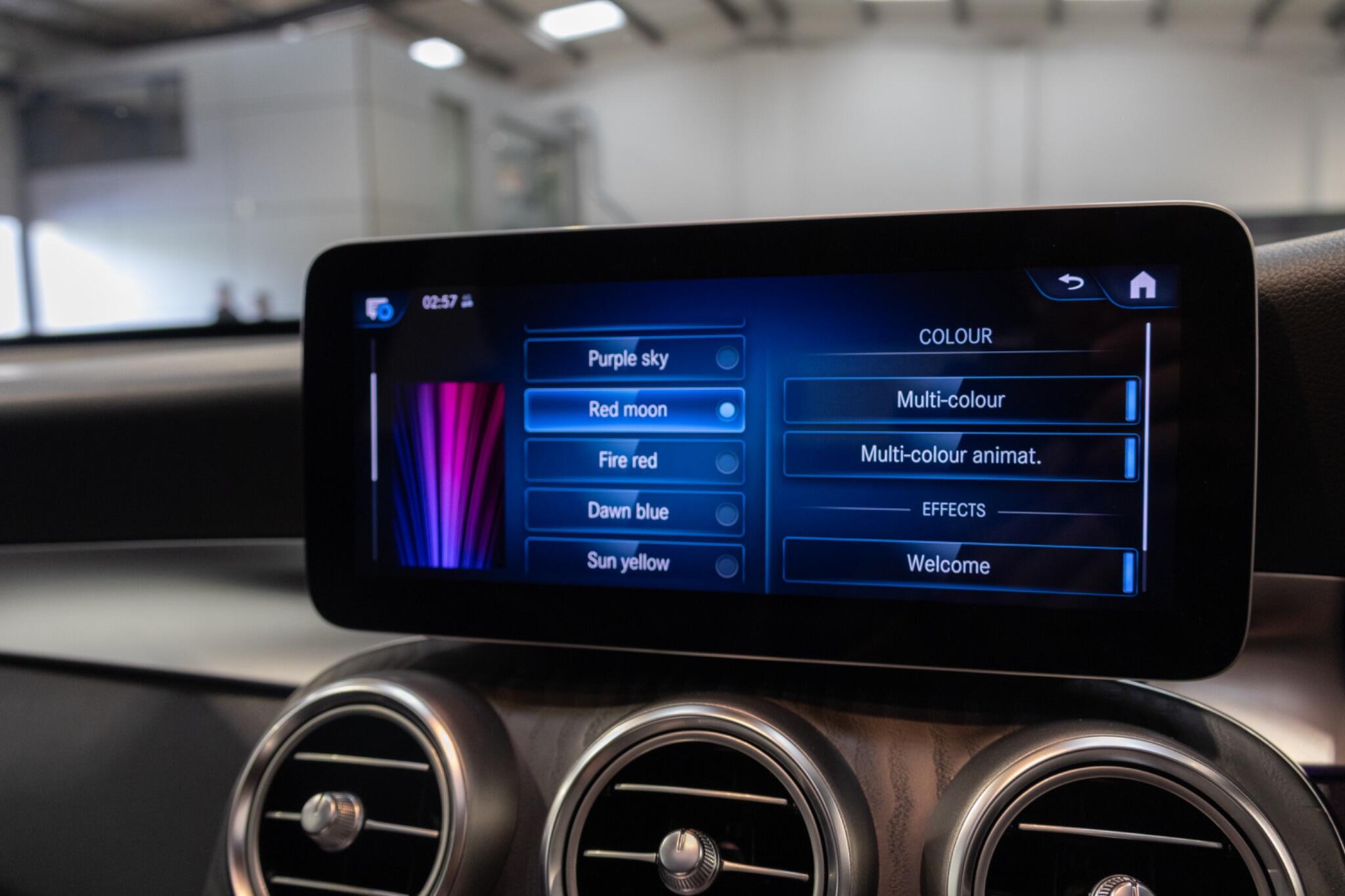 Mercedes-Benz GLC view 22