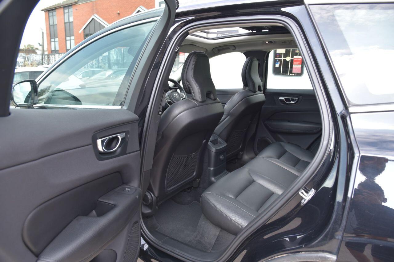 Volvo XC60 view 25