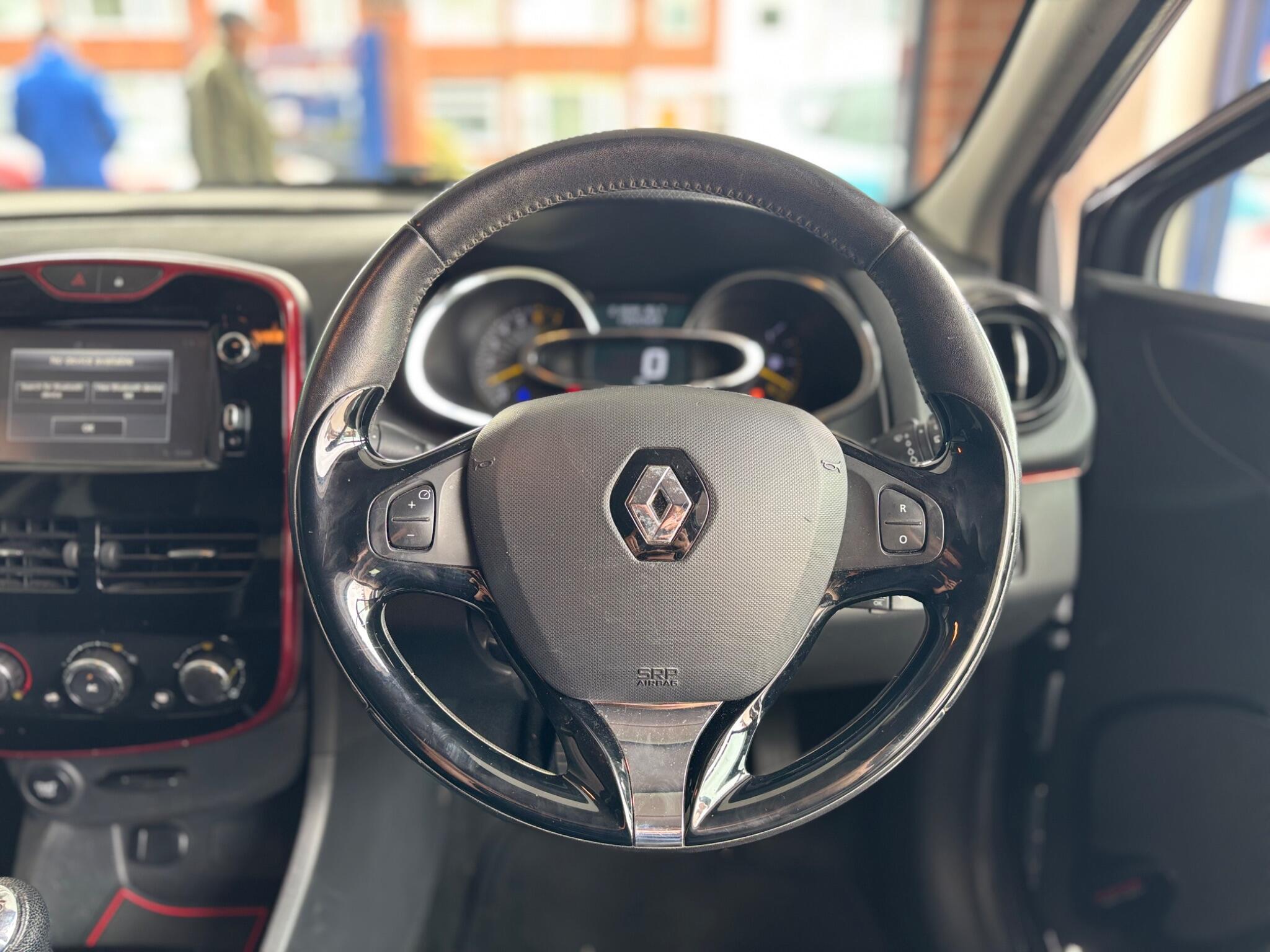 Renault Clio view 20