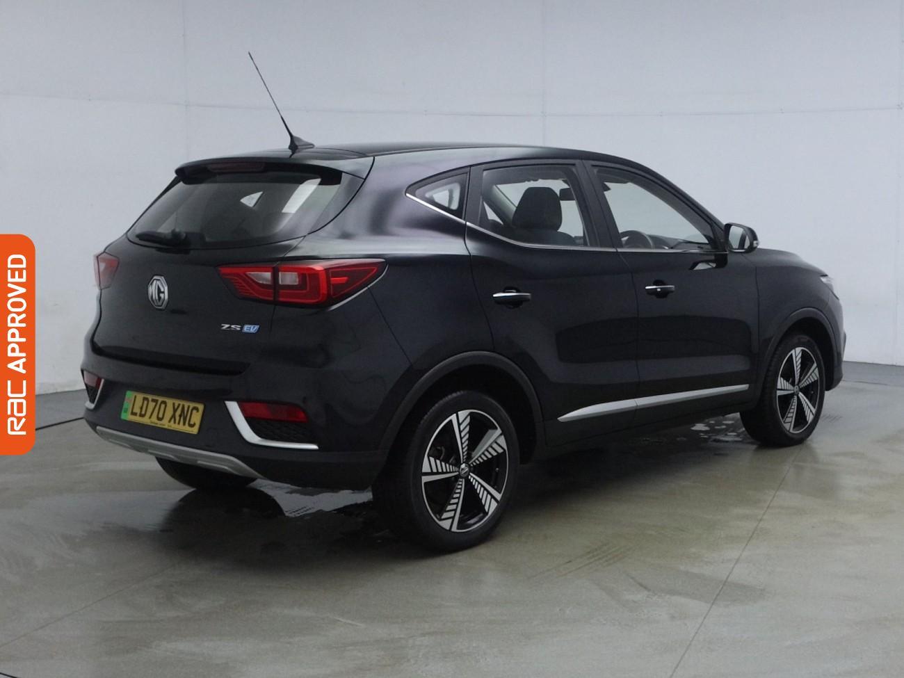 MG ZS view 30