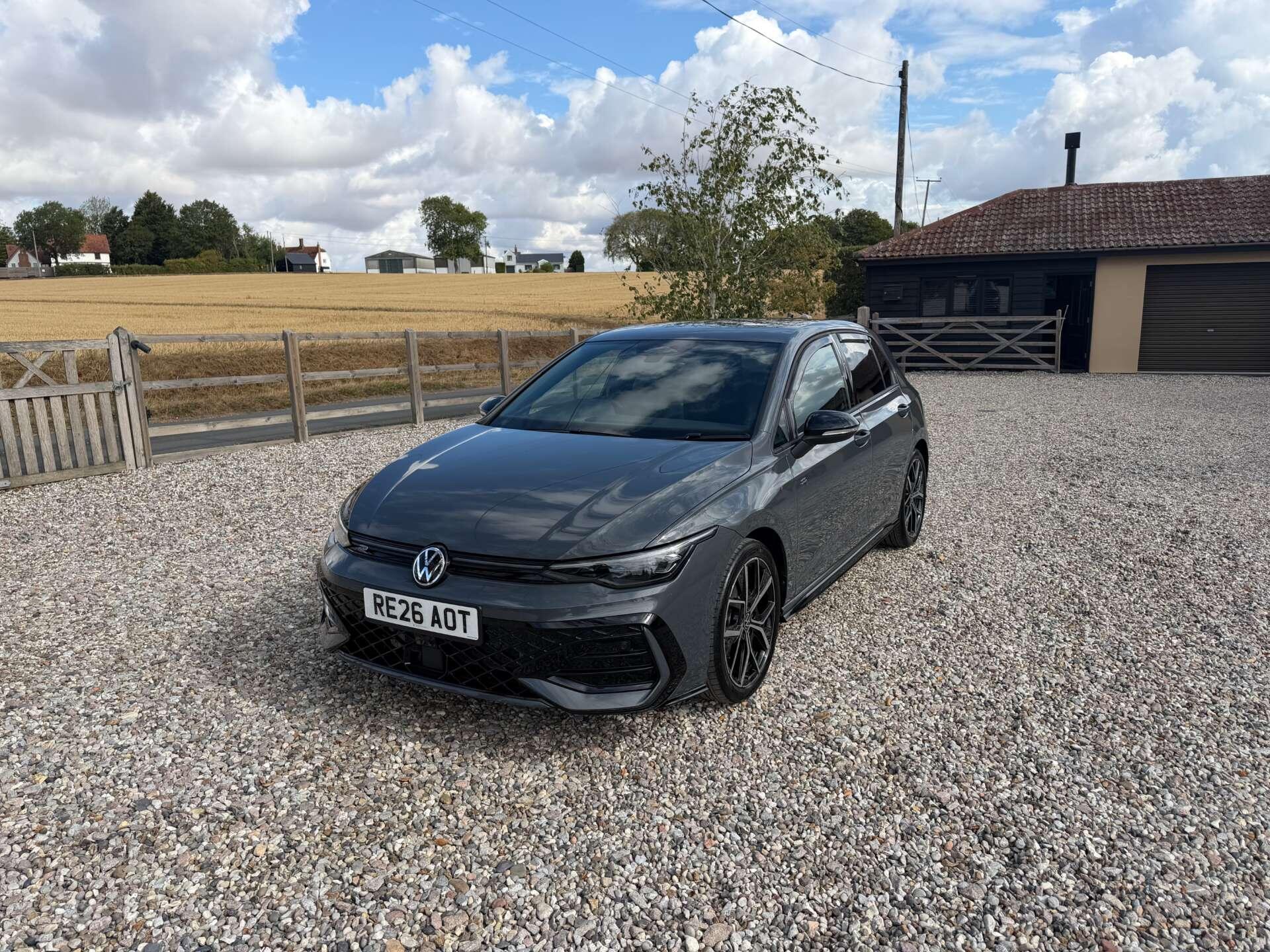 Volkswagen Golf view 2