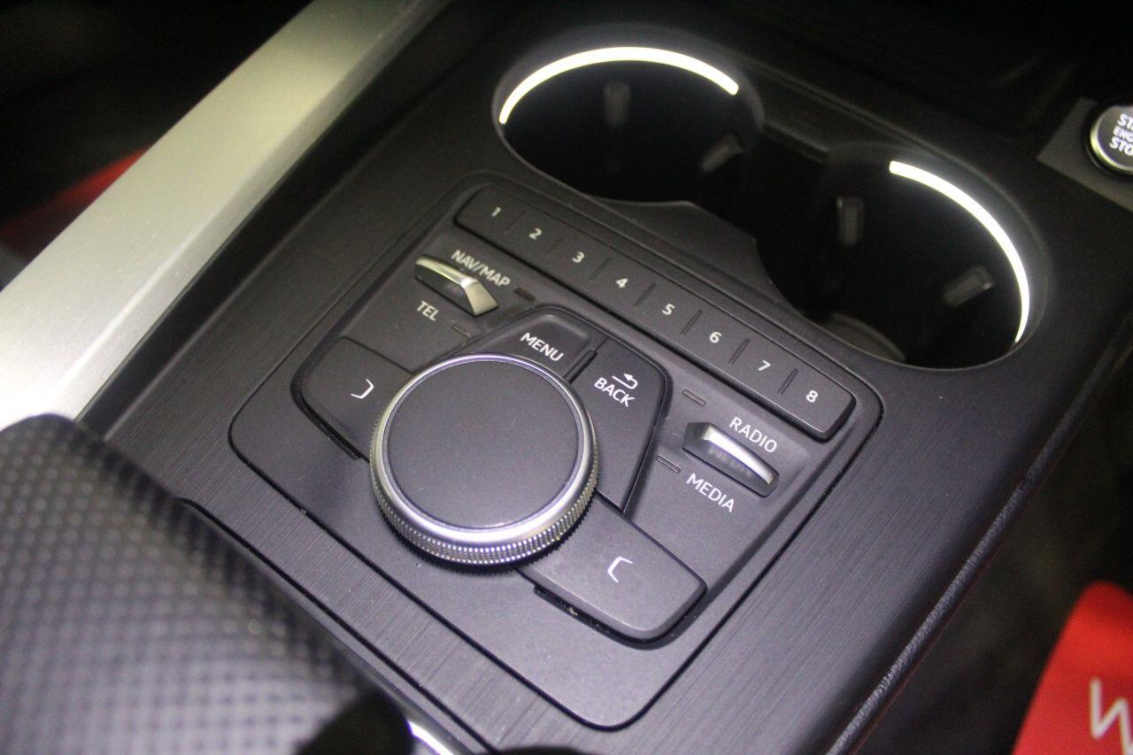 Audi A4 view 43