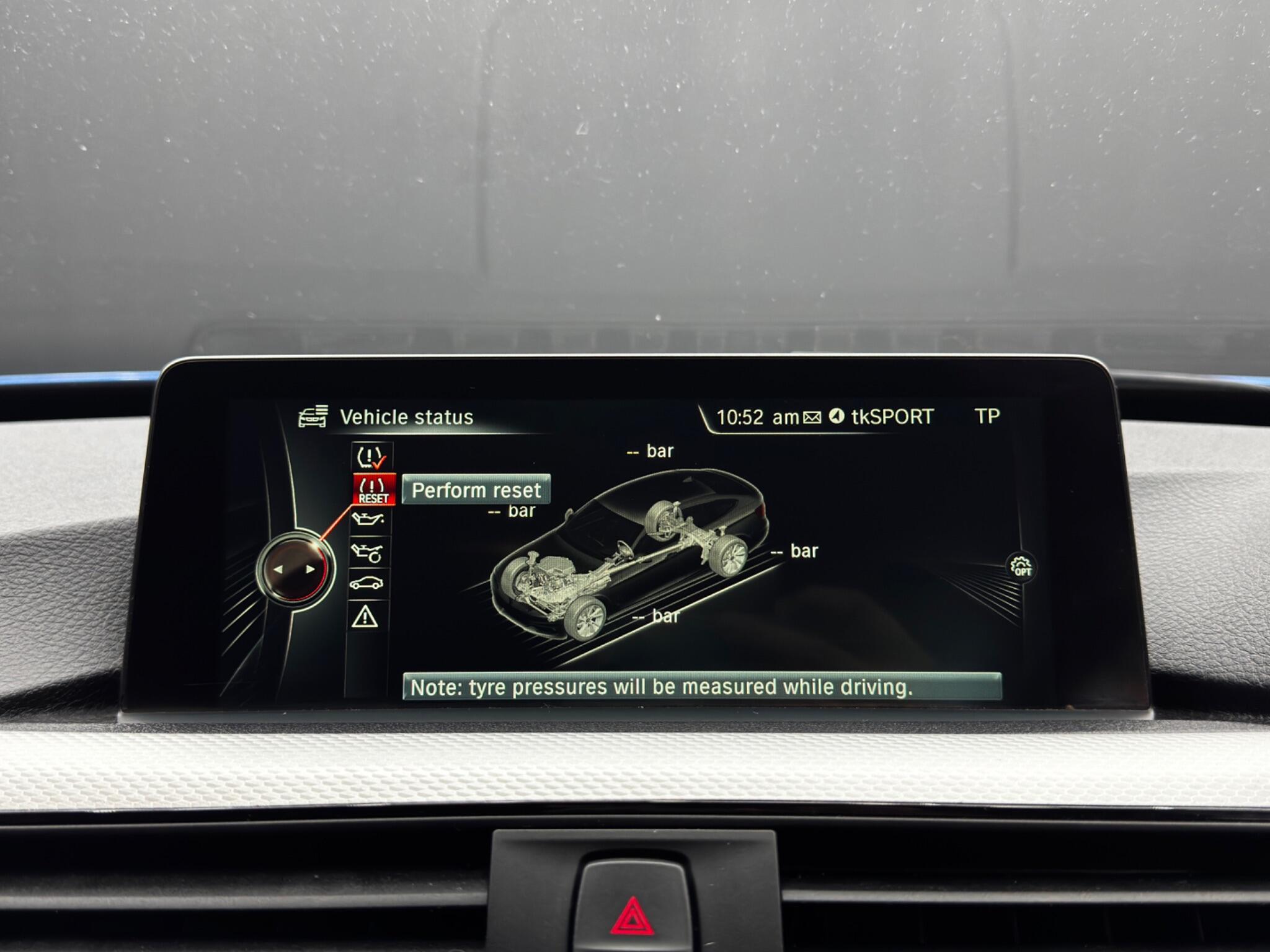 BMW 3 Series view 33