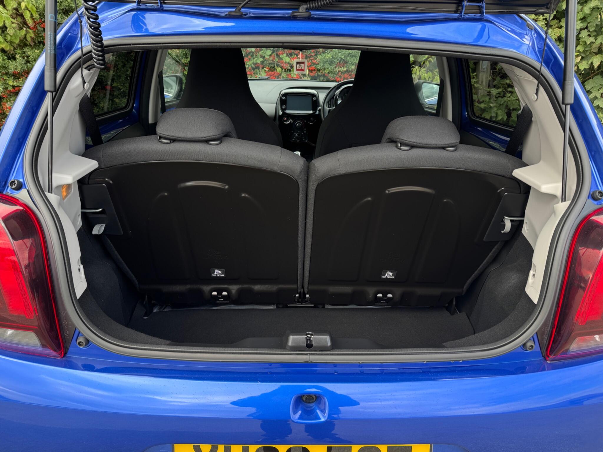 Peugeot 108 view 40