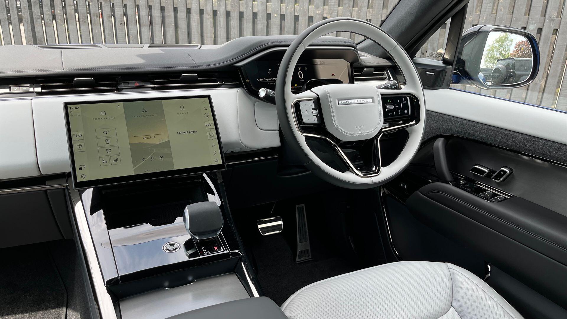 Land Rover Range Rover Sport view 15
