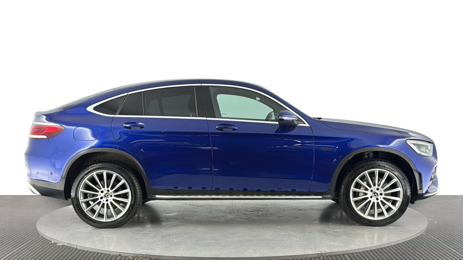 Mercedes-Benz GLC view 3
