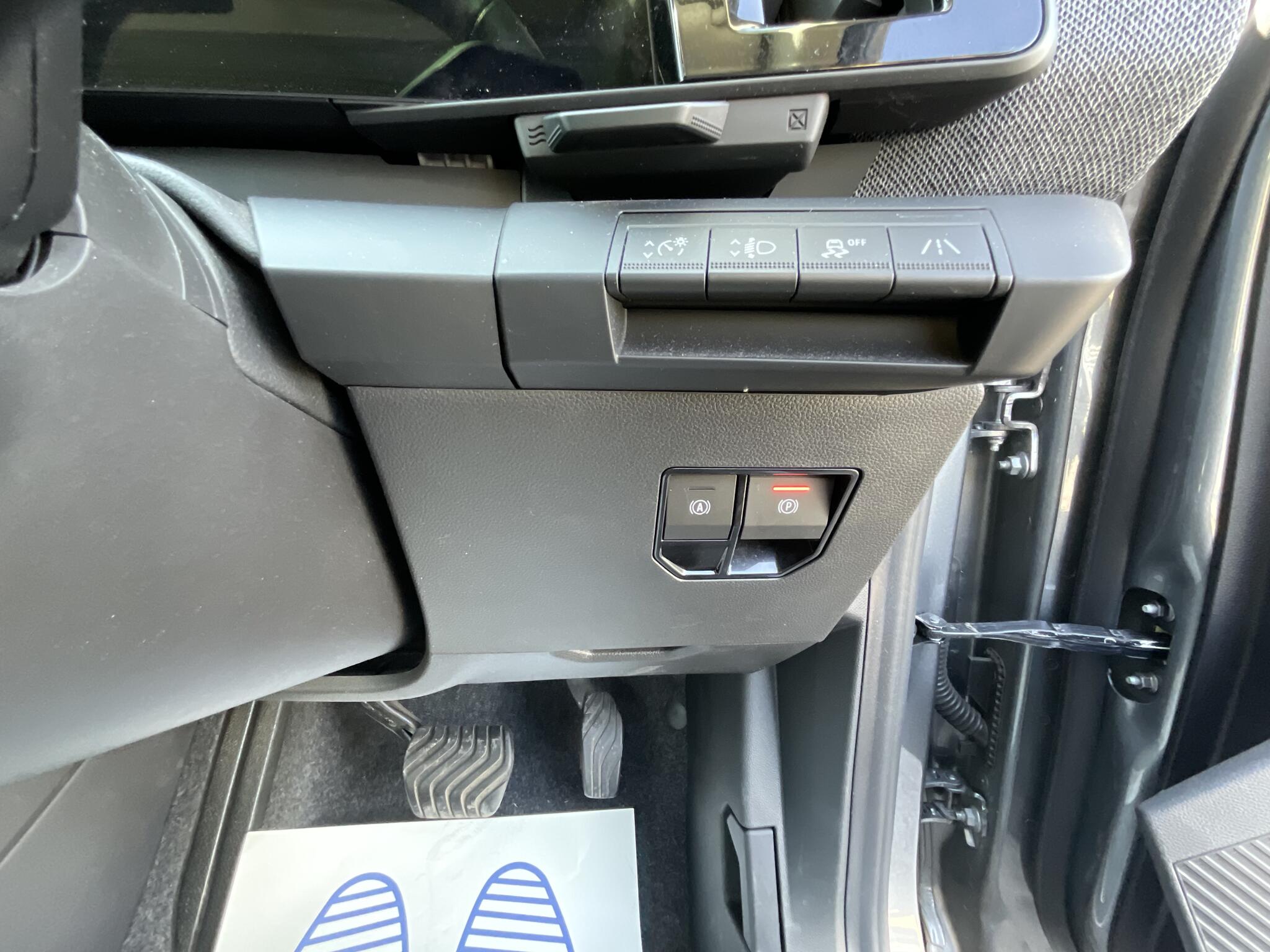 Renault Megane E-Tech view 36