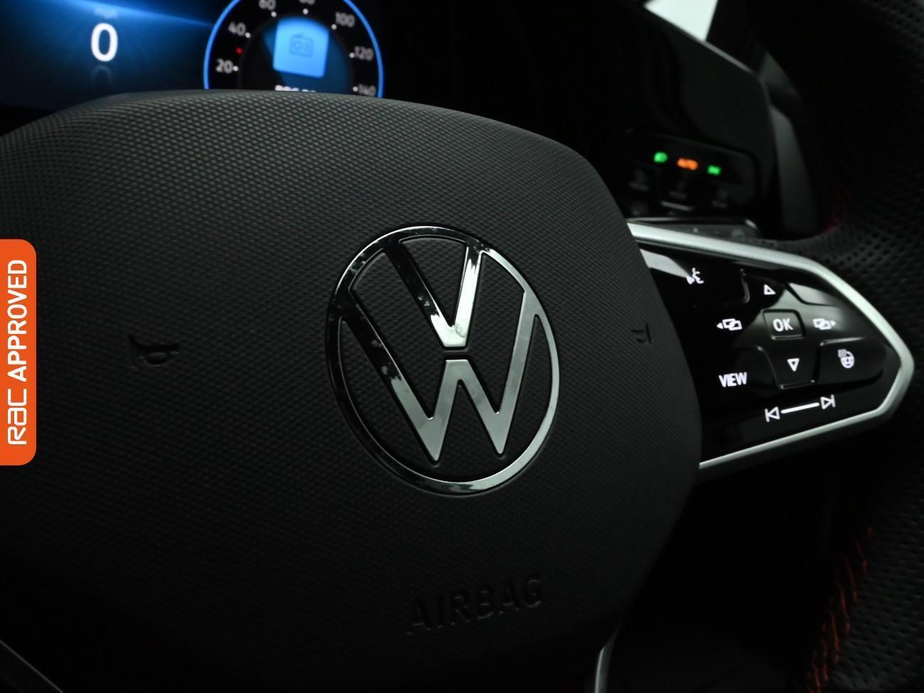 Volkswagen Golf view 24
