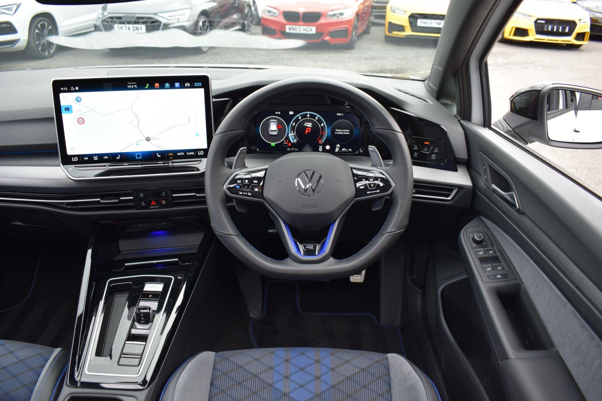 Volkswagen Golf view 21
