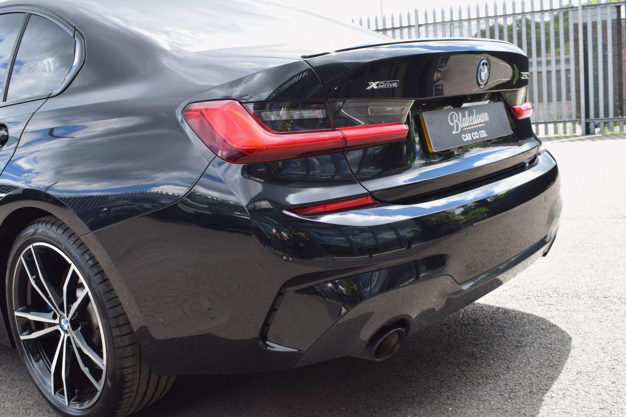 BMW 3 Series view 38