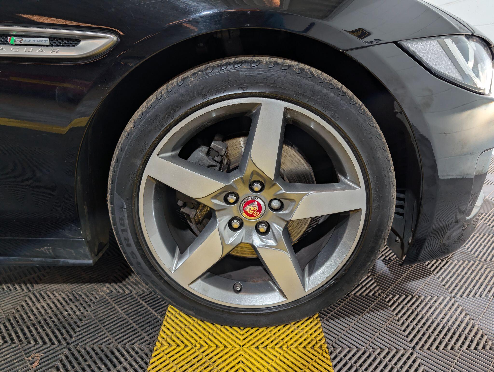 Jaguar Xe view 12