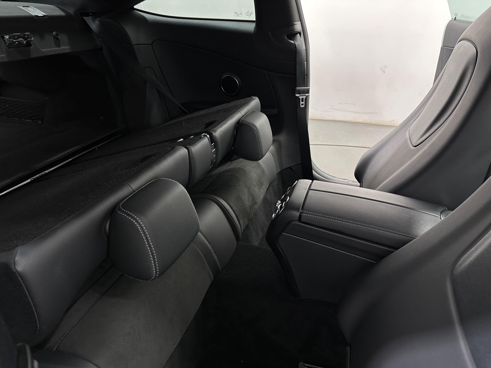 Mercedes-Benz C-Class view 43