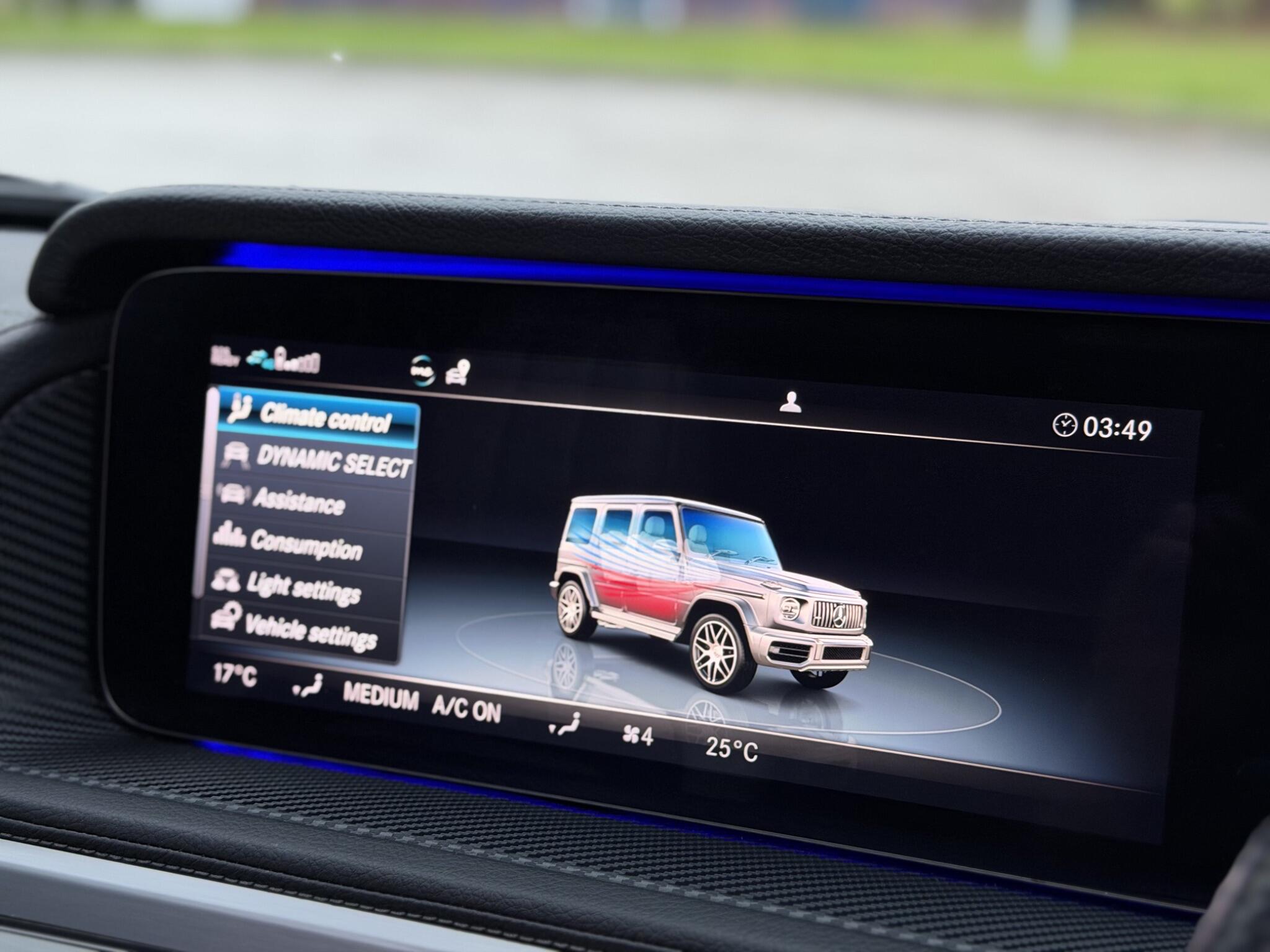 Mercedes-Benz G-Class view 44