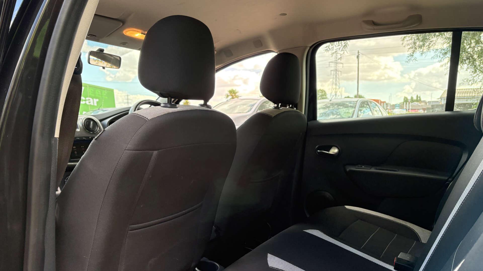 Dacia Sandero view 12
