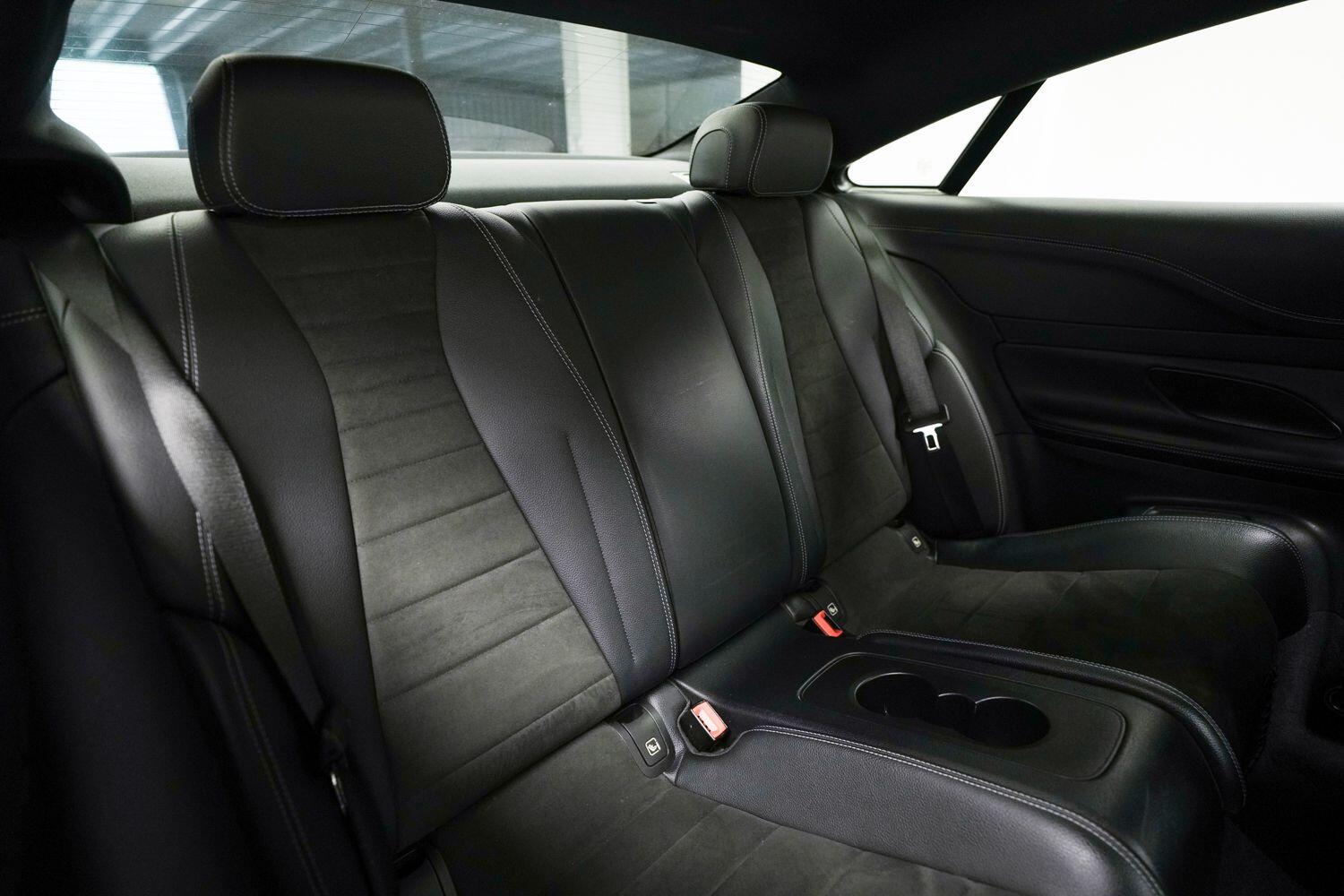 Mercedes-Benz E Class view 11