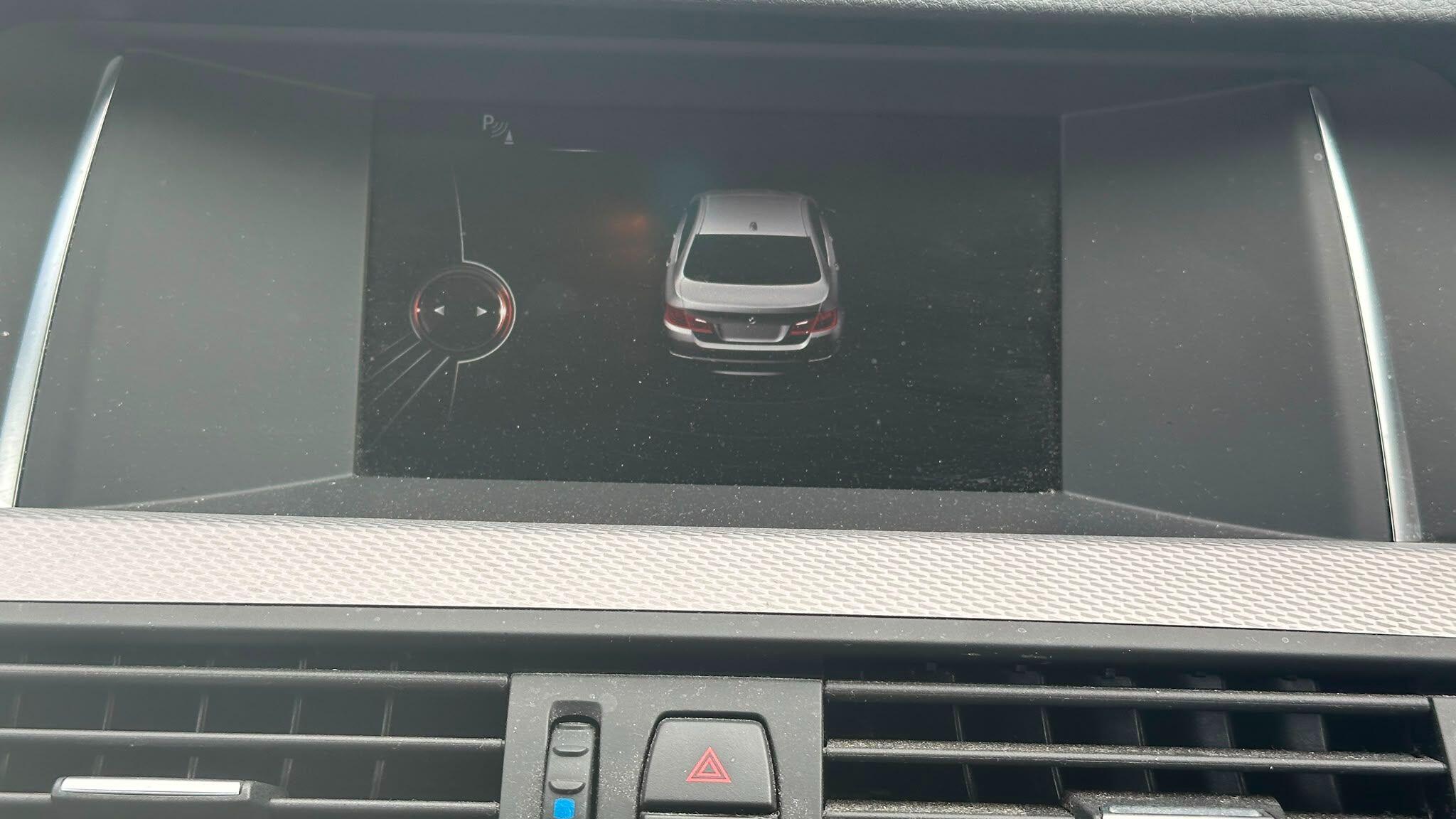 BMW 5 Series view 14