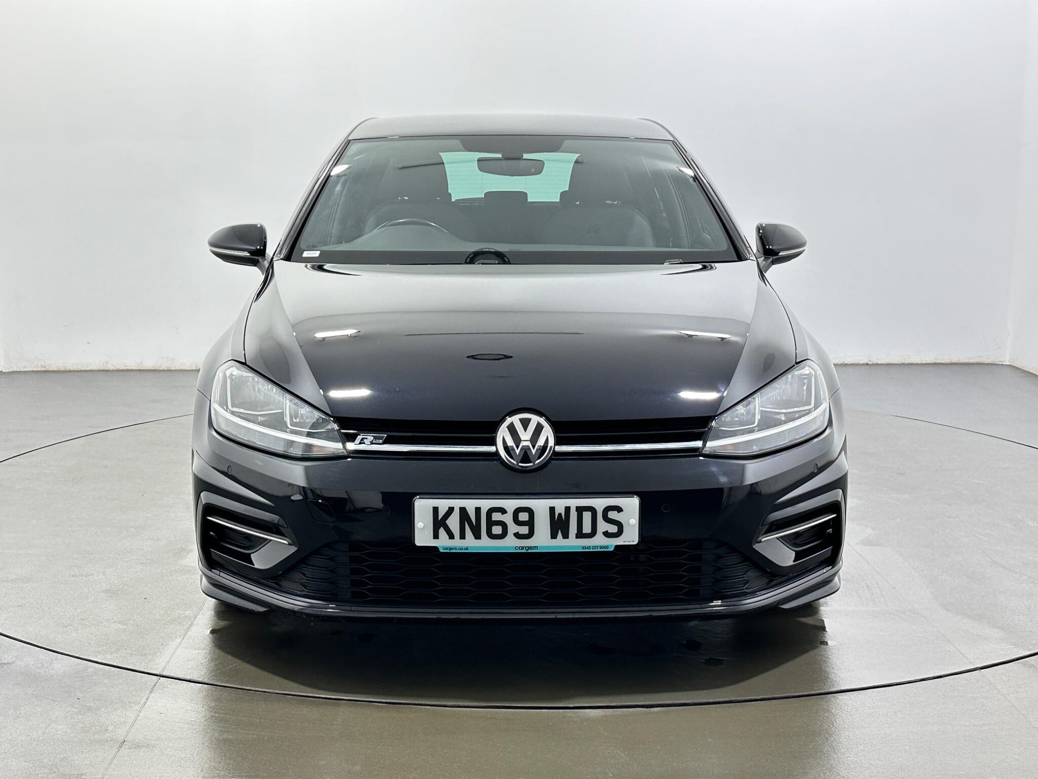 Volkswagen Golf view 3