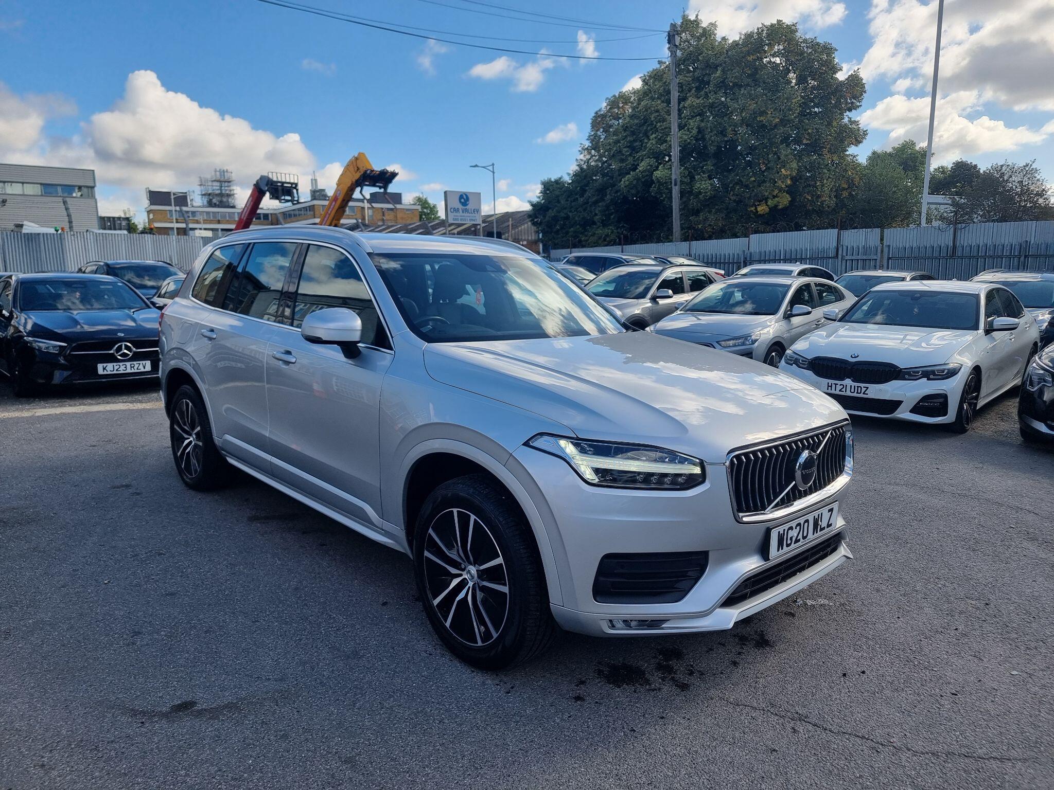 Volvo XC90 view 9