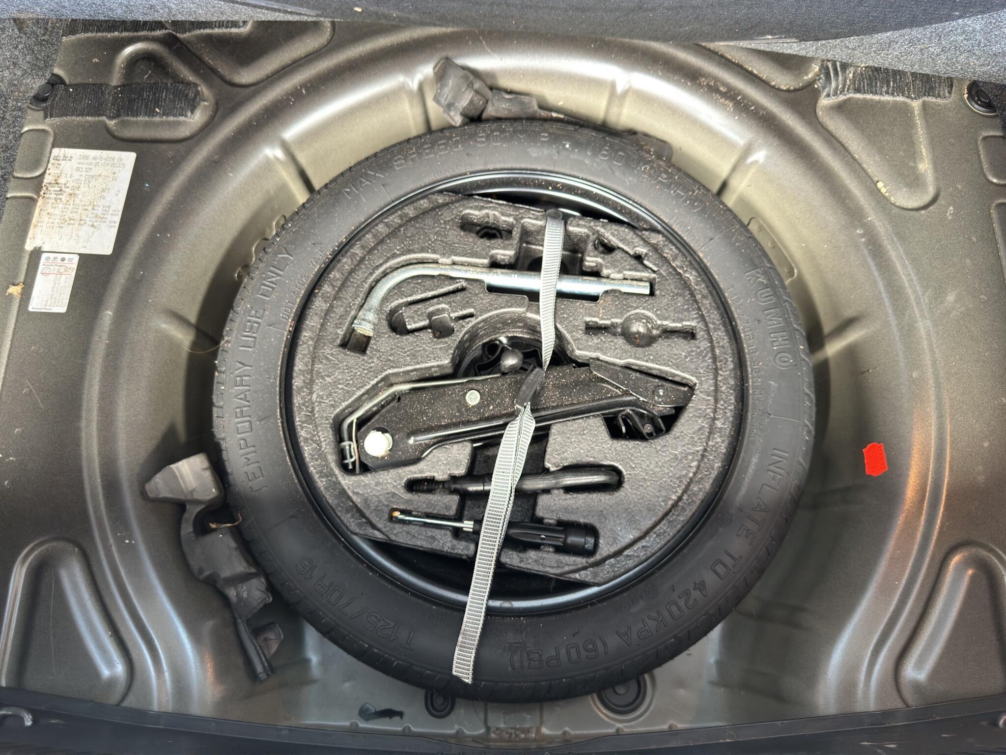 Volkswagen Golf view 21