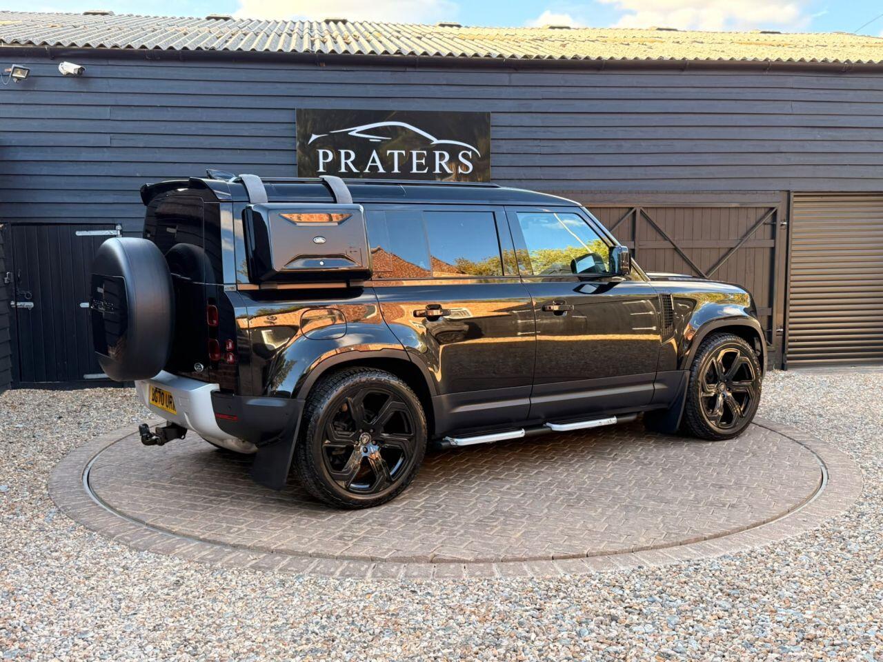 Land Rover Defender view 19