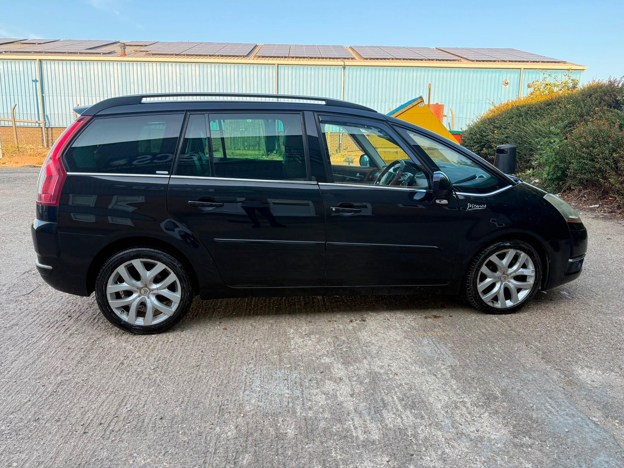 Citroen Grand C4 Picasso view 16