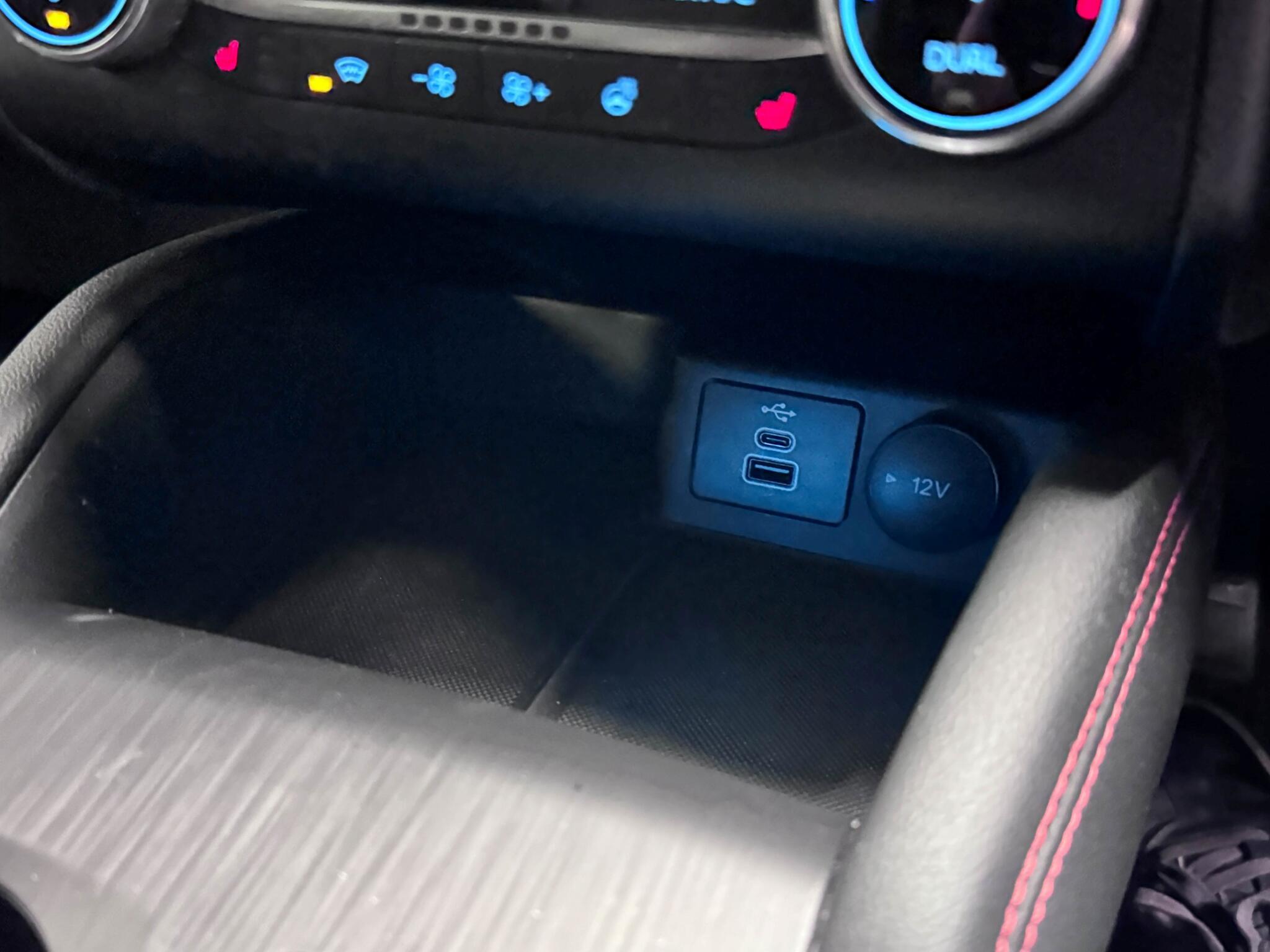 Ford Kuga view 39